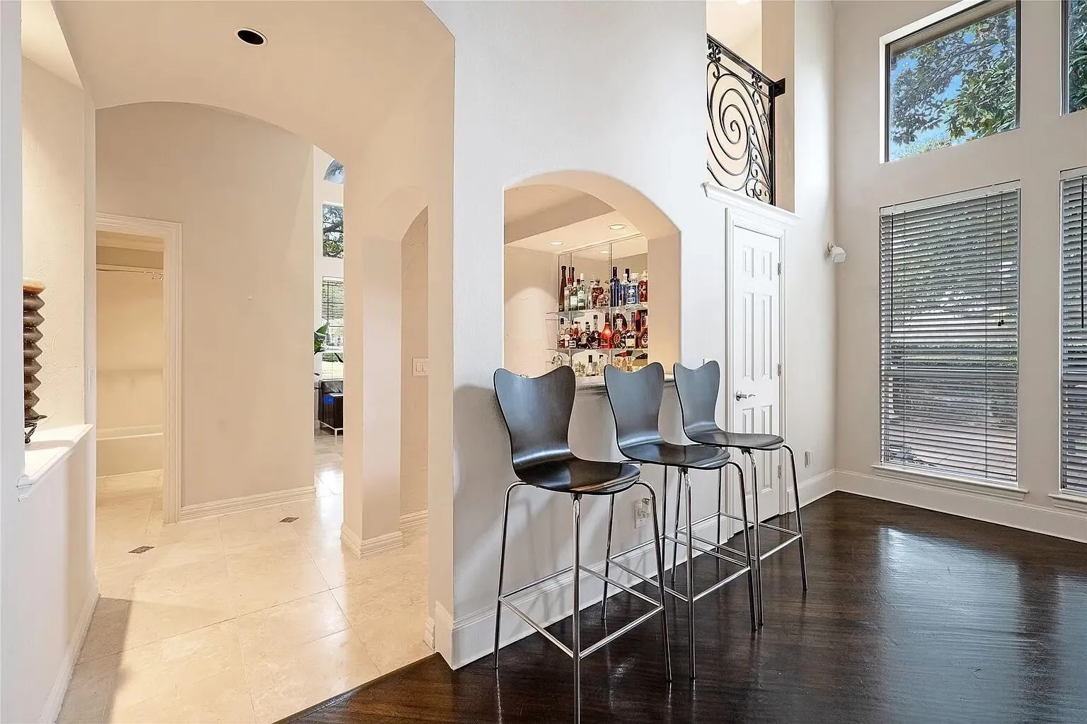 Single Family Residence For Sale in Collin County , 18403 Gibbons Drive, Dallas, Texas 75287, 5 Bedroom, 4 Bathroom, 2 Garage spaces, 3,828 Sqft, built in 1996, mls#21407529, Real Estate Agent in Dallas, Homes For Sale in Collin county, Homes For Sale in Dallas, Realtor in Dallas Texas, Real Estate Brokerage Independent Realty Texas, Luminita Cordes Realtor