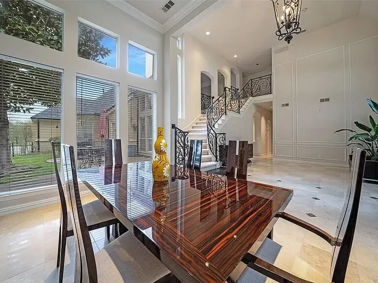 Single Family Residence For Sale in Collin County , 18403 Gibbons Drive, Dallas, Texas 75287, 5 Bedroom, 4 Bathroom, 2 Garage spaces, 3,828 Sqft, built in 1996, mls#21407529, Real Estate Agent in Dallas, Homes For Sale in Collin county, Homes For Sale in Dallas, Realtor in Dallas Texas, Real Estate Brokerage Independent Realty Texas, Luminita Cordes Realtor