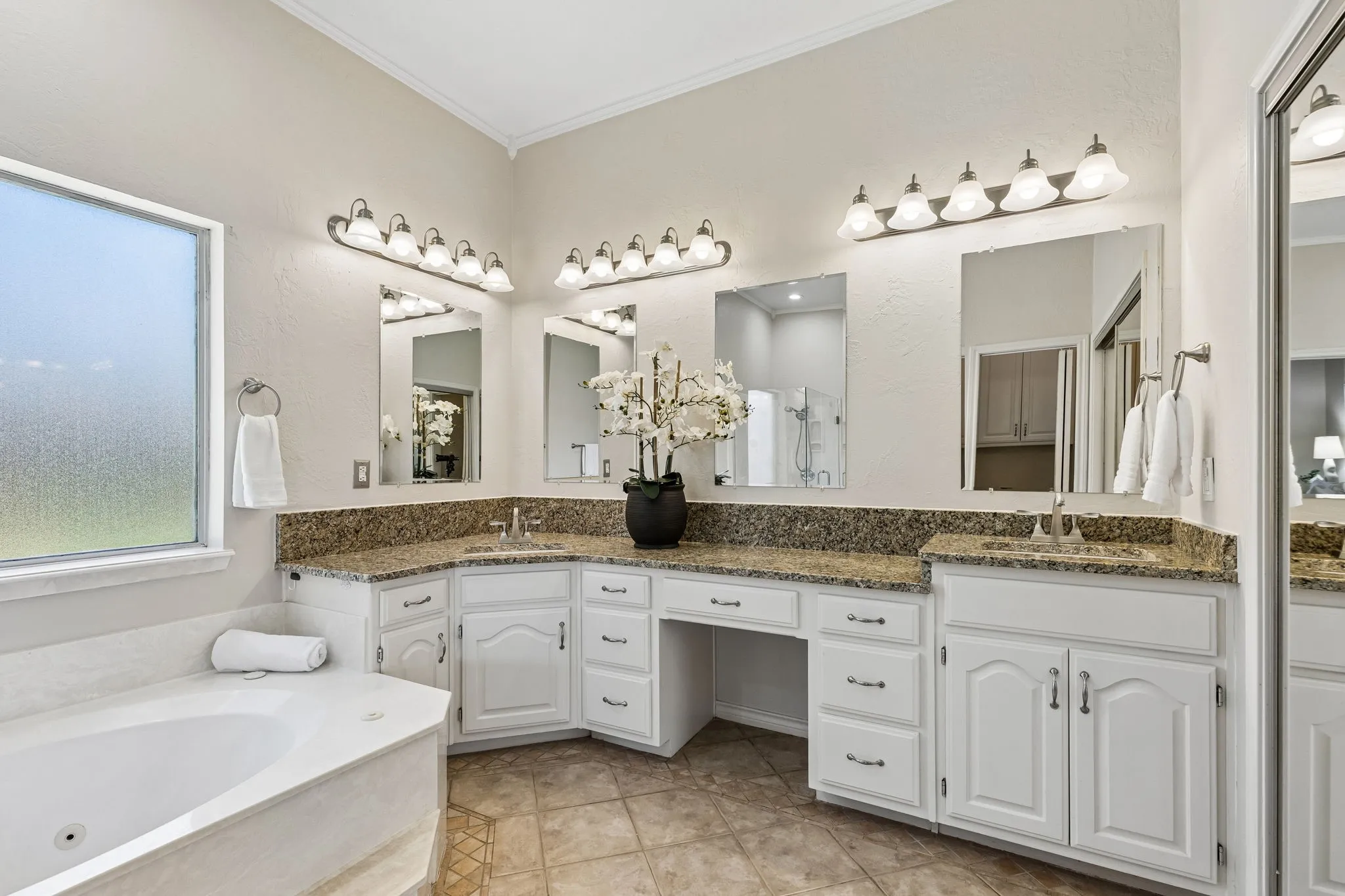 Single Family Residence For Sale in Collin County , 4208 Forbes Drive, Plano, Texas 75093, 4 Bedroom, 4 Bathroom, 2 Garage spaces, 3,179 Sqft, built in 1990, mls#21398629, Real Estate Agent in Plano, Homes For Sale in Collin county, Homes For Sale in Plano, Realtor in Plano Texas, Real Estate Brokerage Independent Realty Texas, Luminita Cordes Realtor