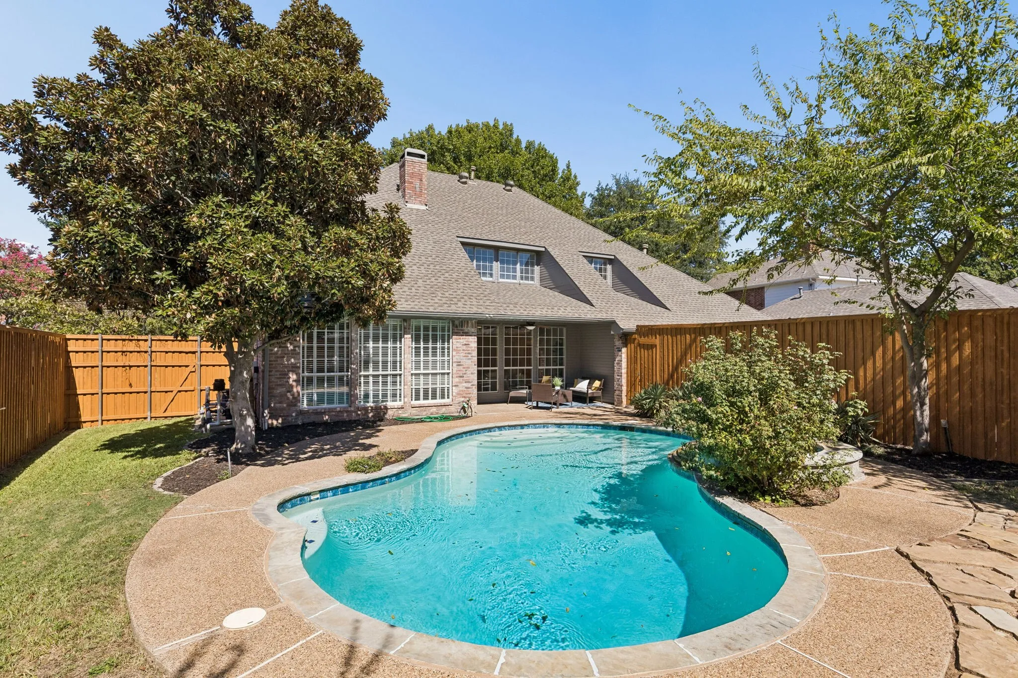 Single Family Residence For Sale in Collin County , 4208 Forbes Drive, Plano, Texas 75093, 4 Bedroom, 4 Bathroom, 2 Garage spaces, 3,179 Sqft, built in 1990, mls#21398629, Real Estate Agent in Plano, Homes For Sale in Collin county, Homes For Sale in Plano, Realtor in Plano Texas, Real Estate Brokerage Independent Realty Texas, Luminita Cordes Realtor