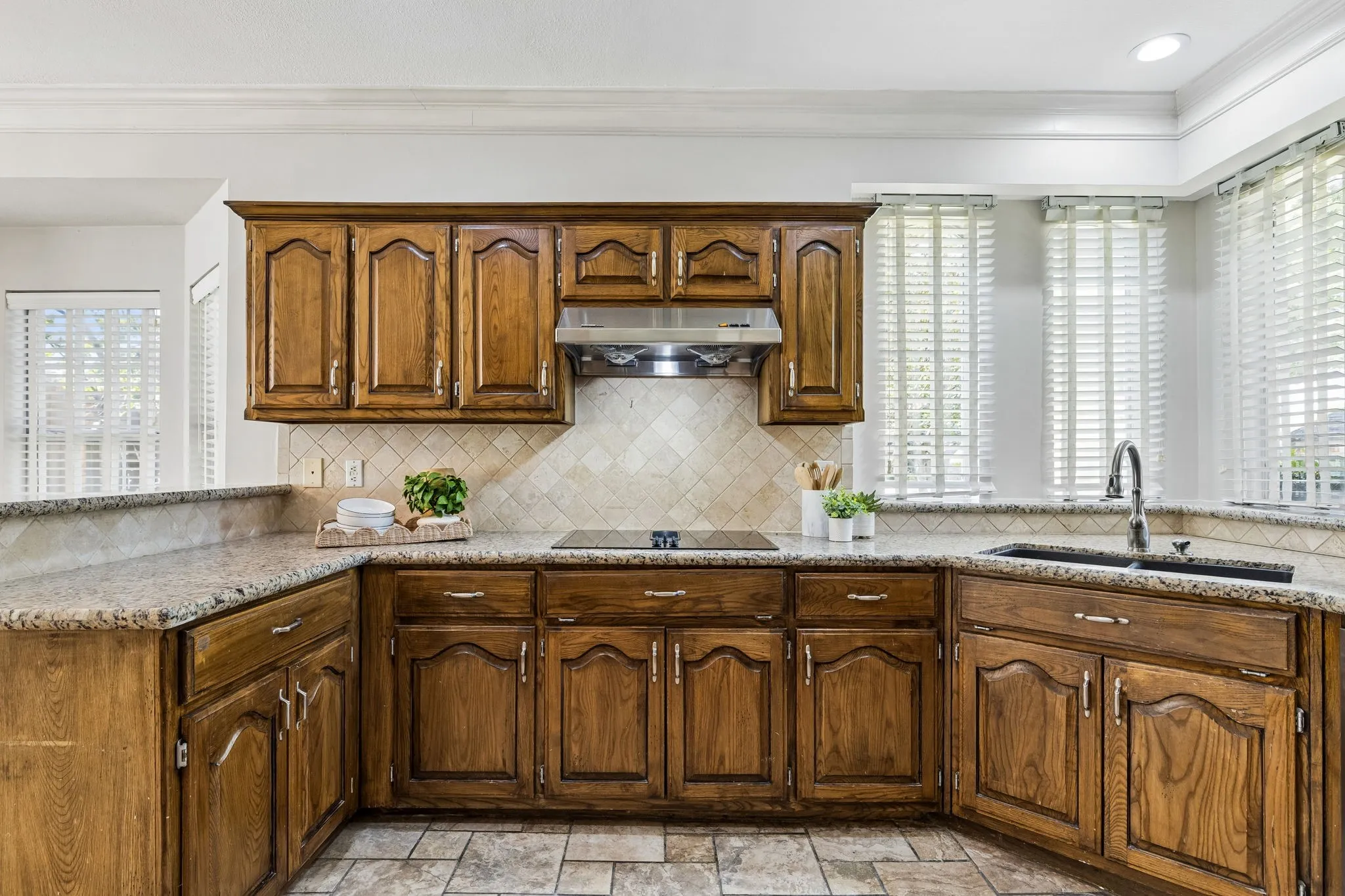 Single Family Residence For Sale in Collin County , 4208 Forbes Drive, Plano, Texas 75093, 4 Bedroom, 4 Bathroom, 2 Garage spaces, 3,179 Sqft, built in 1990, mls#21398629, Real Estate Agent in Plano, Homes For Sale in Collin county, Homes For Sale in Plano, Realtor in Plano Texas, Real Estate Brokerage Independent Realty Texas, Luminita Cordes Realtor