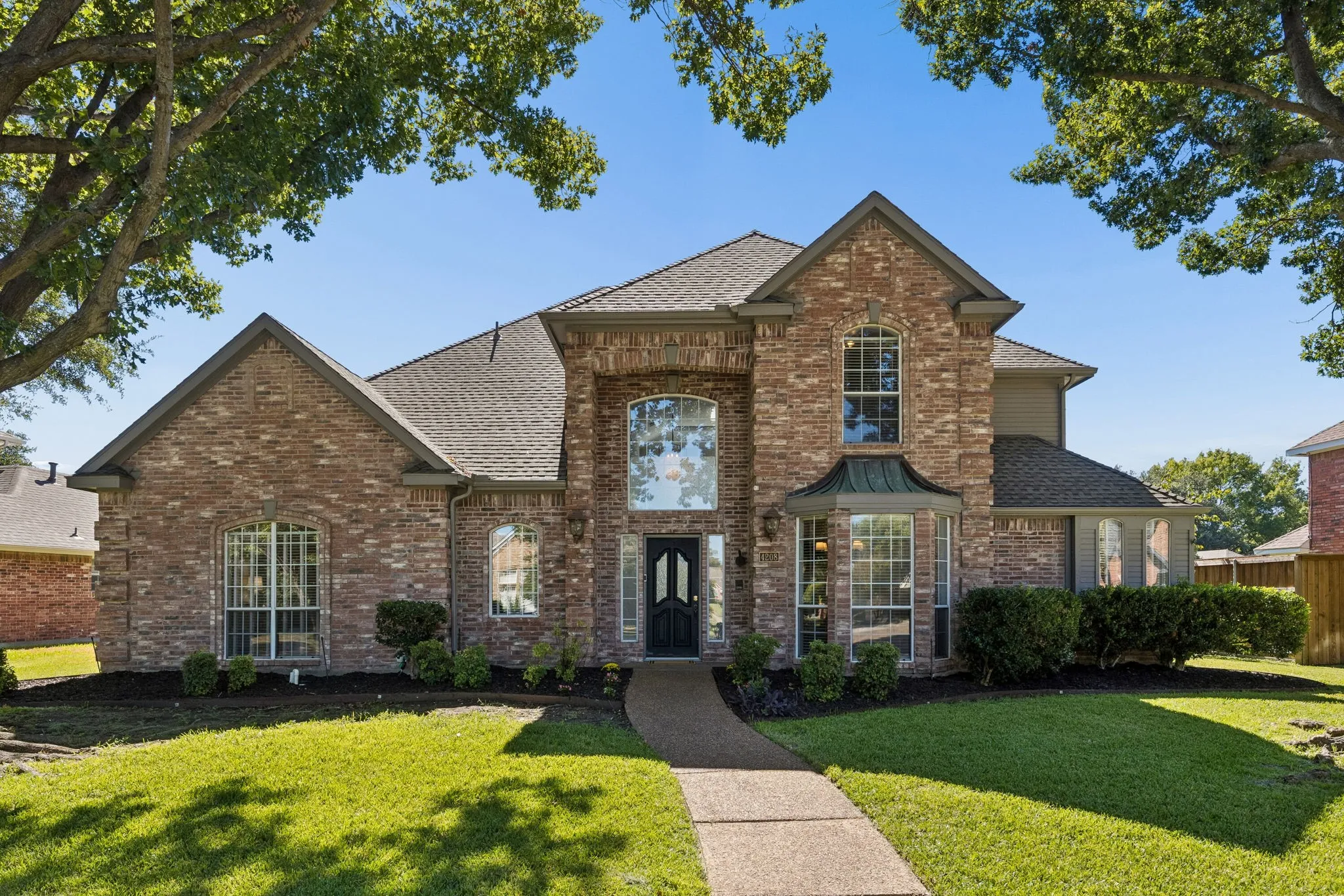 Single Family Residence For Sale in Collin County , 4208 Forbes Drive, Plano, Texas 75093, 4 Bedroom, 4 Bathroom, 2 Garage spaces, 3,179 Sqft, built in 1990, mls#21398629, Real Estate Agent in Plano, Homes For Sale in Collin county, Homes For Sale in Plano, Realtor in Plano Texas, Real Estate Brokerage Independent Realty Texas, Luminita Cordes Realtor
