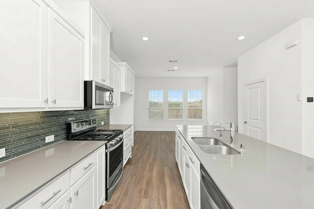 Townhouse For Rent in Denton County , 695 Vista Del Lago Drive, Lewisville, Texas 75067, 3 Bedroom, 4 Bathroom, 2 Garage spaces, 2,006 Sqft, built in 2022, mls#21407530, Real Estate Agent in Lewisville, Homes For Rent in Denton county, Homes For Rent in Lewisville, Realtor in Lewisville Texas, Real Estate Brokerage Independent Realty Texas, Luminita Cordes Realtor