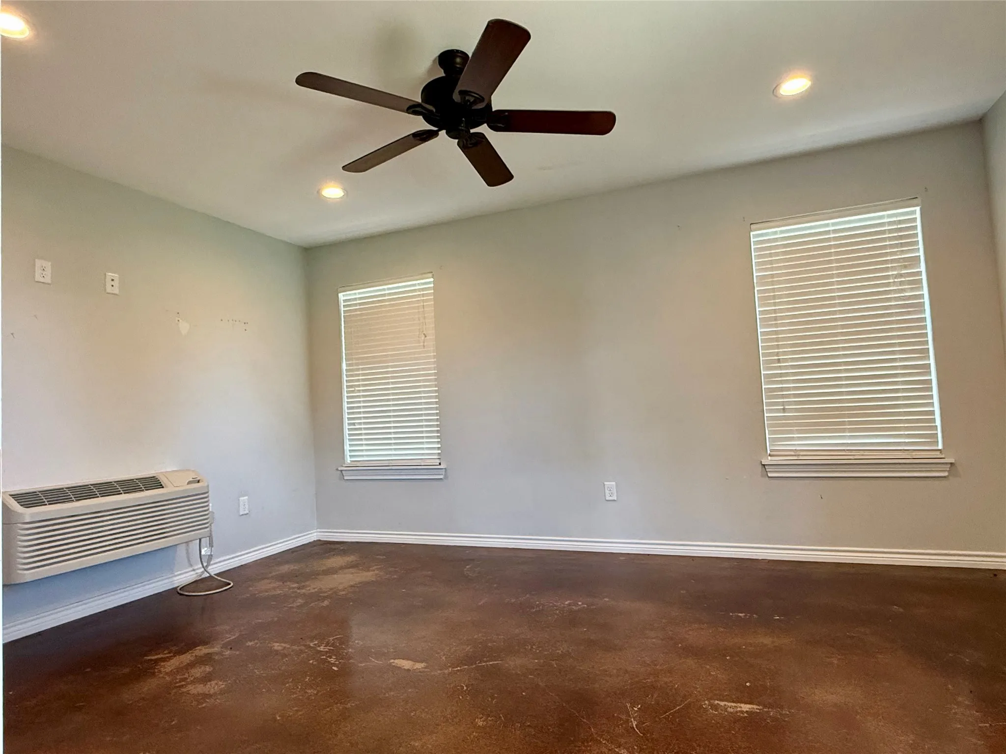Single Family Residence For Rent in Callahan County , 9688 State Highway 36 W, Clyde, Texas 79510, 1 Bedroom, 1 Bathroom, Garage spaces, 1,207 Sqft, built in 2017, mls#21405049, Real Estate Agent in Clyde, Homes For Rent in Callahan county, Homes For Rent in Clyde, Realtor in Clyde Texas, Real Estate Brokerage Independent Realty Texas, Luminita Cordes Realtor