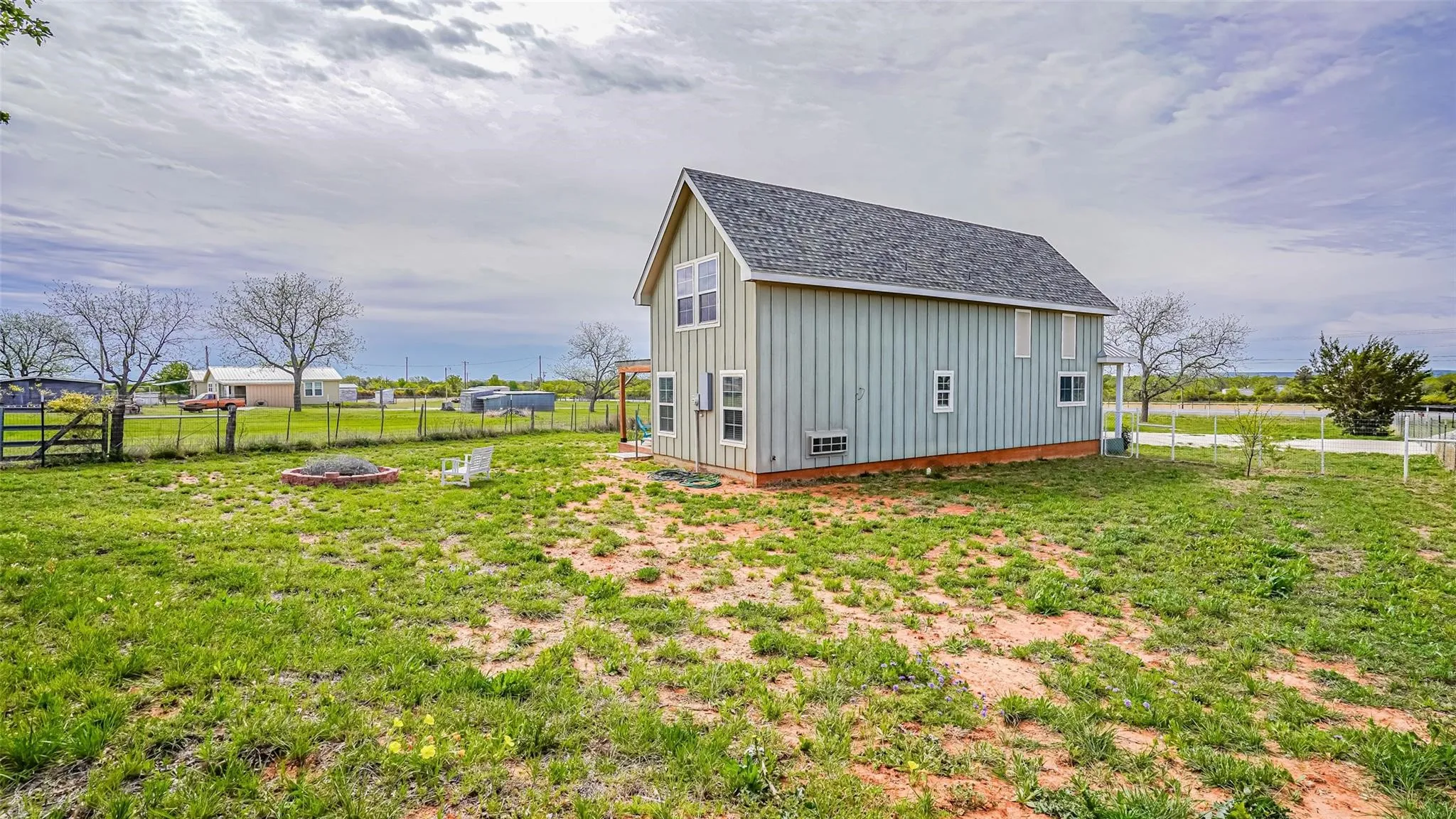 Single Family Residence For Rent in Callahan County , 9688 State Highway 36 W, Clyde, Texas 79510, 1 Bedroom, 1 Bathroom, Garage spaces, 1,207 Sqft, built in 2017, mls#21405049, Real Estate Agent in Clyde, Homes For Rent in Callahan county, Homes For Rent in Clyde, Realtor in Clyde Texas, Real Estate Brokerage Independent Realty Texas, Luminita Cordes Realtor