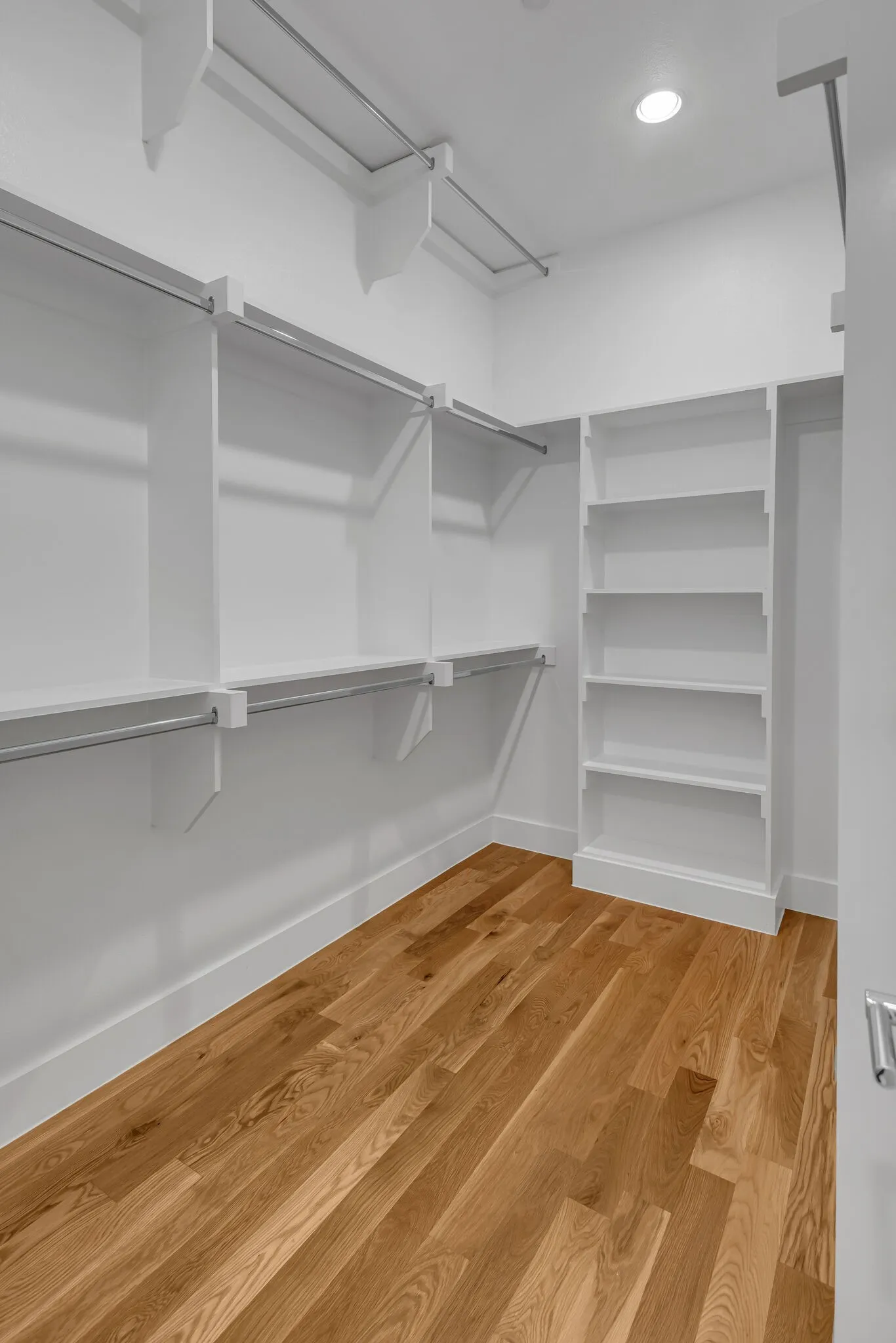 Condominium For Rent in Dallas County , 426 W 9th Street, Dallas, Texas 75208, 3 Bedroom, 4 Bathroom, 2 Garage spaces, 2,150 Sqft, built in 2024, mls#21407543, Real Estate Agent in Dallas, Homes For Rent in Dallas county, Homes For Rent in Dallas, Realtor in Dallas Texas, Real Estate Brokerage Independent Realty Texas, Luminita Cordes Realtor