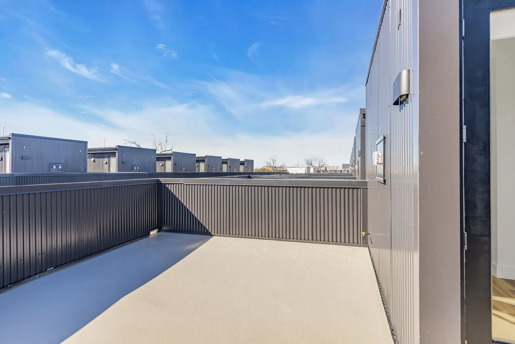 Condominium For Rent in Dallas County , 426 W 9th Street, Dallas, Texas 75208, 3 Bedroom, 4 Bathroom, 2 Garage spaces, 2,150 Sqft, built in 2024, mls#21407543, Real Estate Agent in Dallas, Homes For Rent in Dallas county, Homes For Rent in Dallas, Realtor in Dallas Texas, Real Estate Brokerage Independent Realty Texas, Luminita Cordes Realtor