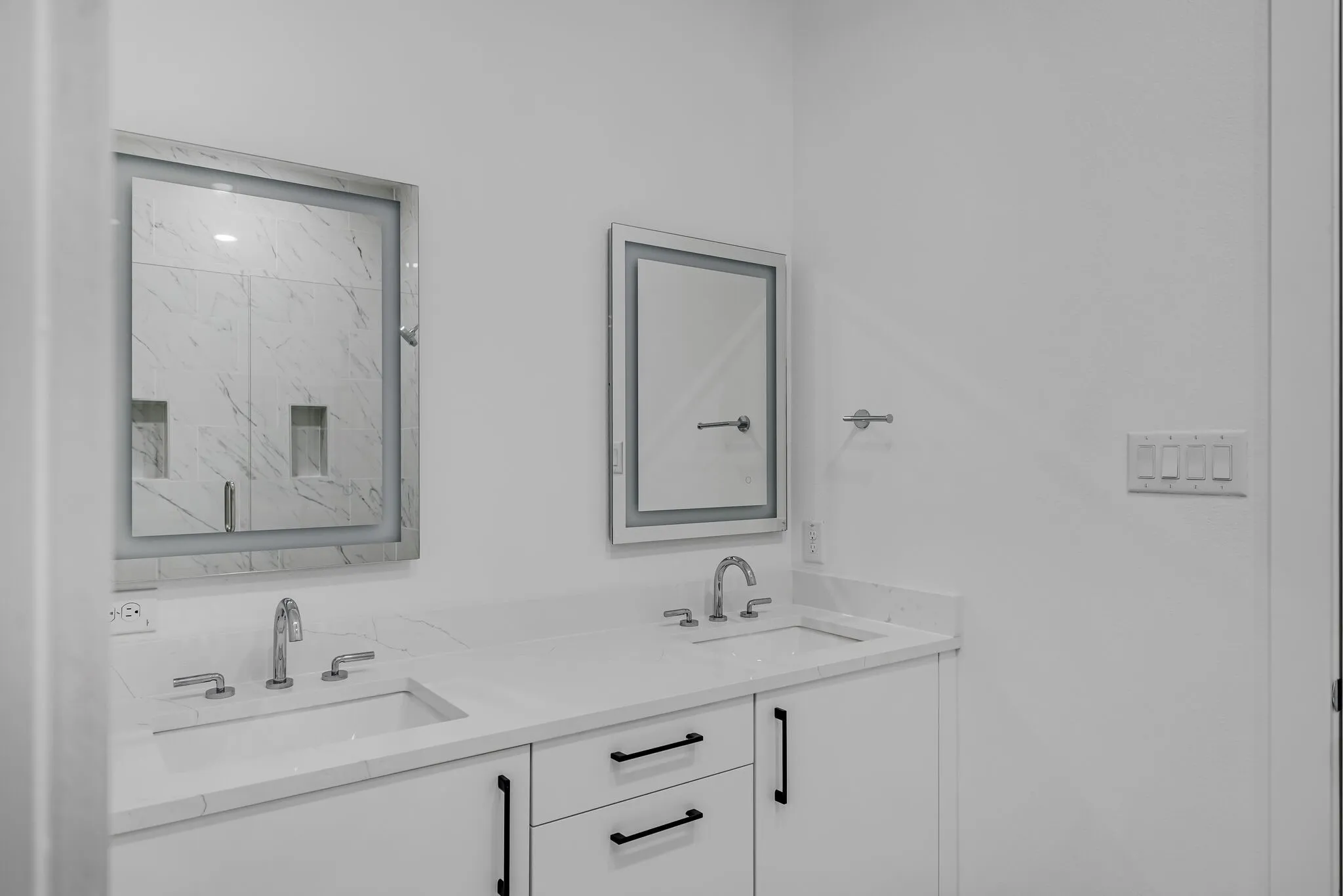 Condominium For Rent in Dallas County , 426 W 9th Street, Dallas, Texas 75208, 3 Bedroom, 4 Bathroom, 2 Garage spaces, 2,150 Sqft, built in 2024, mls#21407543, Real Estate Agent in Dallas, Homes For Rent in Dallas county, Homes For Rent in Dallas, Realtor in Dallas Texas, Real Estate Brokerage Independent Realty Texas, Luminita Cordes Realtor