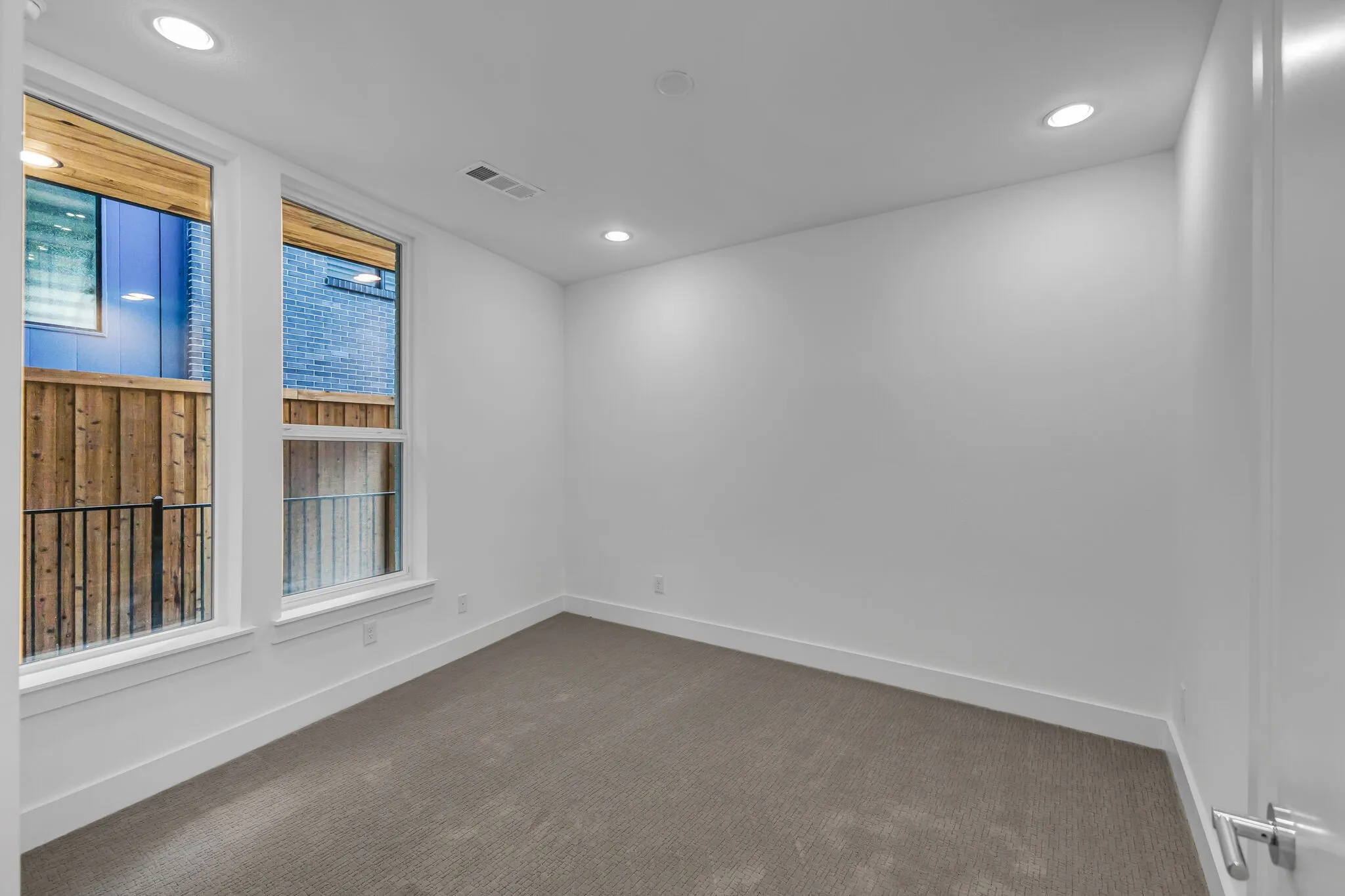 Condominium For Rent in Dallas County , 426 W 9th Street, Dallas, Texas 75208, 3 Bedroom, 4 Bathroom, 2 Garage spaces, 2,150 Sqft, built in 2024, mls#21407543, Real Estate Agent in Dallas, Homes For Rent in Dallas county, Homes For Rent in Dallas, Realtor in Dallas Texas, Real Estate Brokerage Independent Realty Texas, Luminita Cordes Realtor
