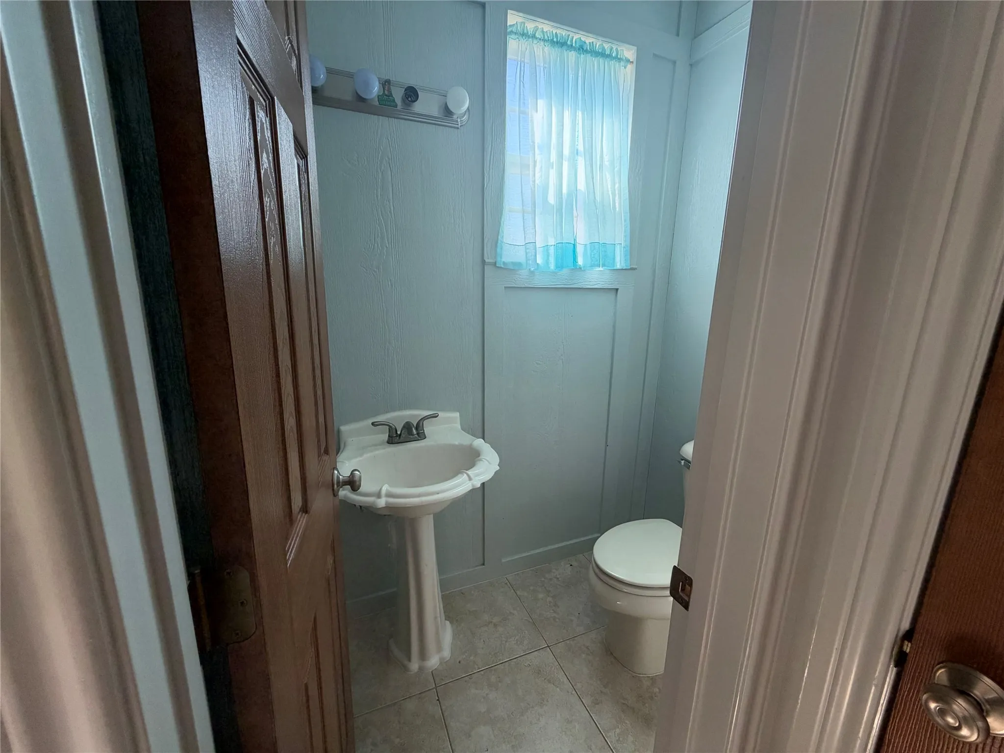 Single Family Residence For Sale in Hunt County , 2054 County Road 1034, Greenville, Texas 75401, 3 Bedroom, 3 Bathroom, 2 Garage spaces, 1,915 Sqft, built in 2005, mls#21407433, Real Estate Agent in Greenville, Homes For Sale in Hunt county, Homes For Sale in Greenville, Realtor in Greenville Texas, Real Estate Brokerage Independent Realty Texas, Luminita Cordes Realtor