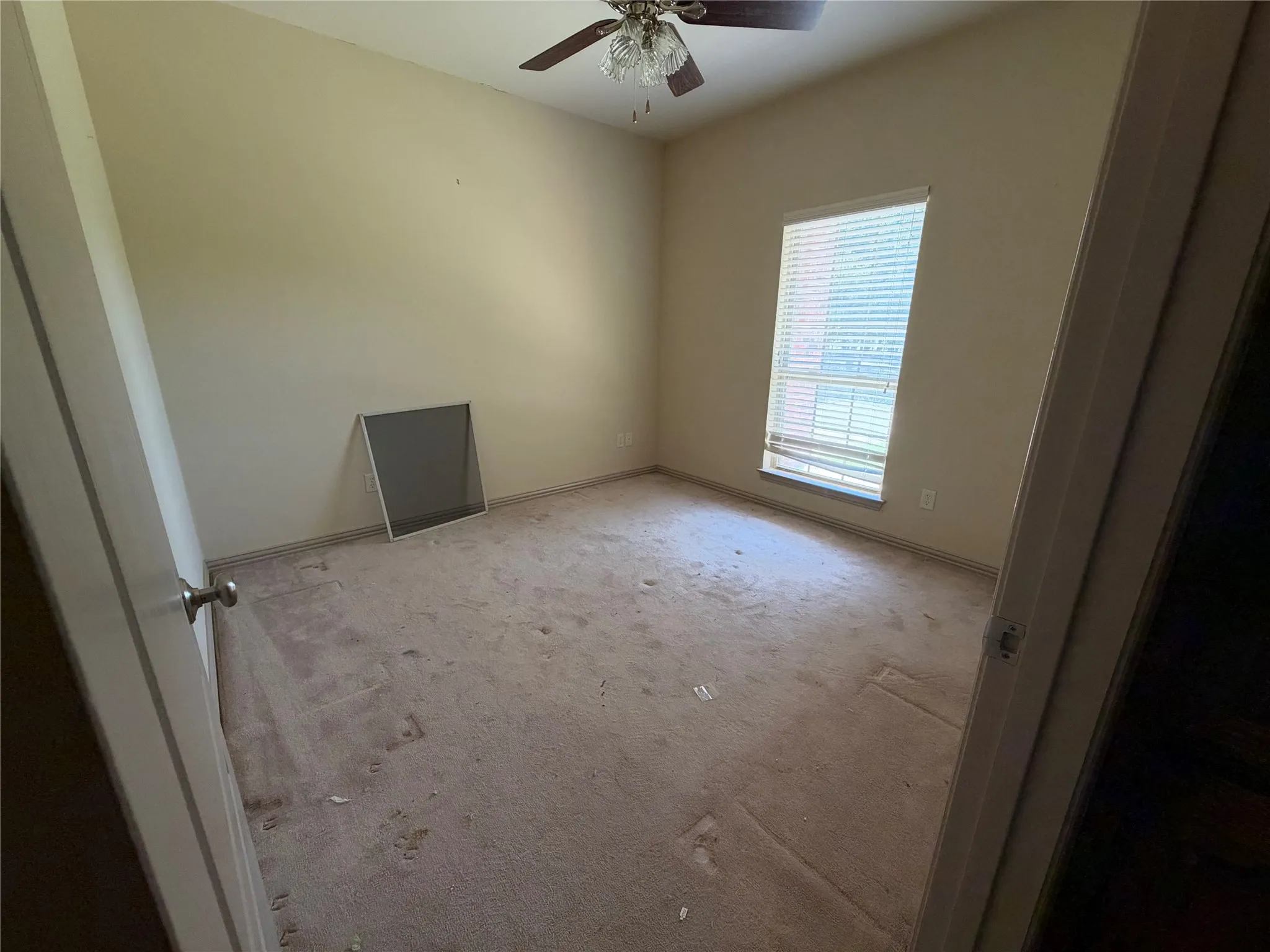 Single Family Residence For Sale in Hunt County , 2054 County Road 1034, Greenville, Texas 75401, 3 Bedroom, 3 Bathroom, 2 Garage spaces, 1,915 Sqft, built in 2005, mls#21407433, Real Estate Agent in Greenville, Homes For Sale in Hunt county, Homes For Sale in Greenville, Realtor in Greenville Texas, Real Estate Brokerage Independent Realty Texas, Luminita Cordes Realtor