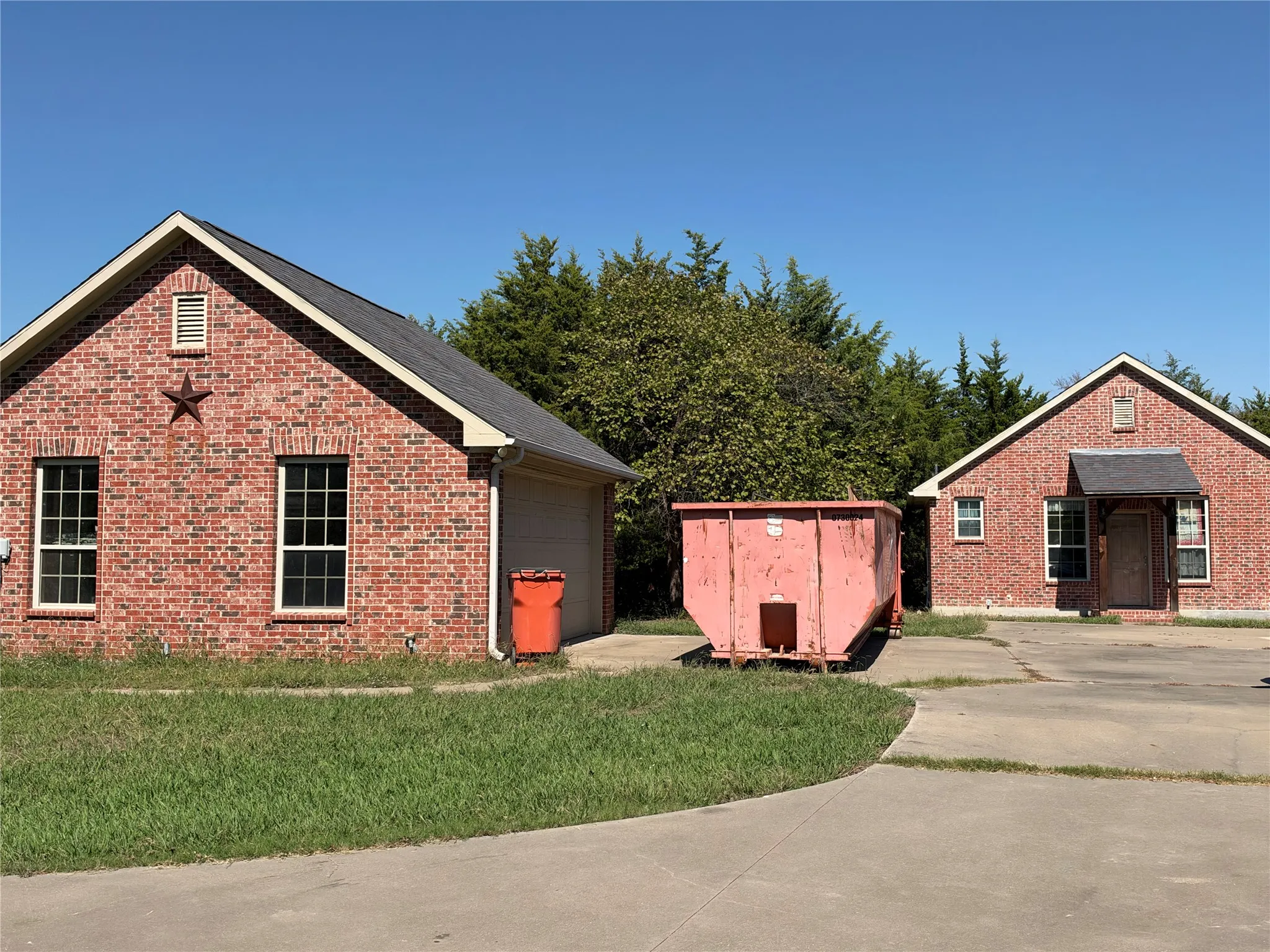 Single Family Residence For Sale in Hunt County , 2054 County Road 1034, Greenville, Texas 75401, 3 Bedroom, 3 Bathroom, 2 Garage spaces, 1,915 Sqft, built in 2005, mls#21407433, Real Estate Agent in Greenville, Homes For Sale in Hunt county, Homes For Sale in Greenville, Realtor in Greenville Texas, Real Estate Brokerage Independent Realty Texas, Luminita Cordes Realtor