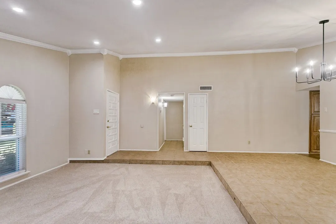 Single Family Residence For Sale in Collin County , 3320 Garner Lane, Plano, Texas 75023, 3 Bedroom, 2 Bathroom, 2 Garage spaces, 1,817 Sqft, built in 1972, mls#21406216, Real Estate Agent in Plano, Homes For Sale in Collin county, Homes For Sale in Plano, Realtor in Plano Texas, Real Estate Brokerage Independent Realty Texas, Luminita Cordes Realtor