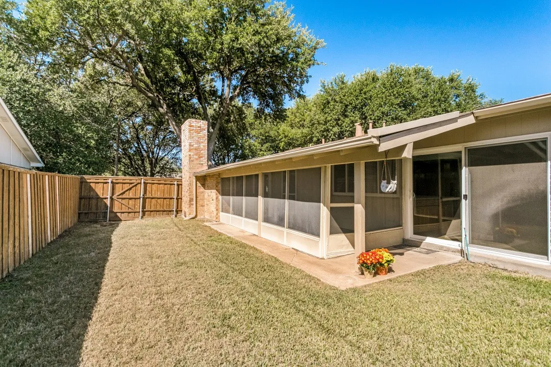 Single Family Residence For Sale in Collin County , 3320 Garner Lane, Plano, Texas 75023, 3 Bedroom, 2 Bathroom, 2 Garage spaces, 1,817 Sqft, built in 1972, mls#21406216, Real Estate Agent in Plano, Homes For Sale in Collin county, Homes For Sale in Plano, Realtor in Plano Texas, Real Estate Brokerage Independent Realty Texas, Luminita Cordes Realtor