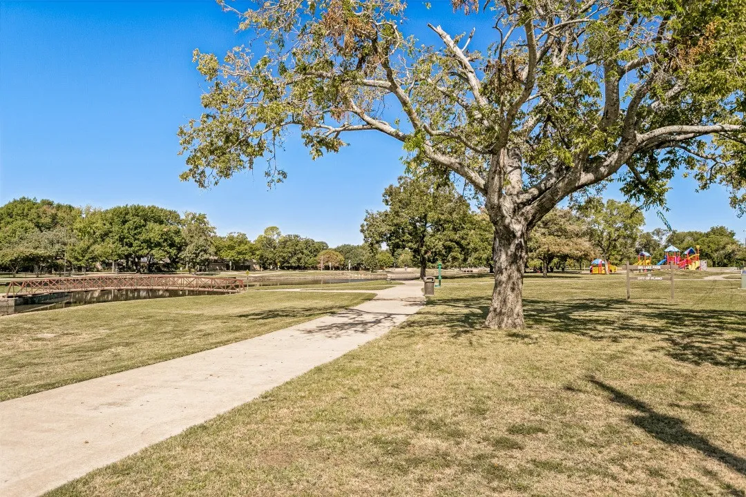 Single Family Residence For Sale in Collin County , 3320 Garner Lane, Plano, Texas 75023, 3 Bedroom, 2 Bathroom, 2 Garage spaces, 1,817 Sqft, built in 1972, mls#21406216, Real Estate Agent in Plano, Homes For Sale in Collin county, Homes For Sale in Plano, Realtor in Plano Texas, Real Estate Brokerage Independent Realty Texas, Luminita Cordes Realtor