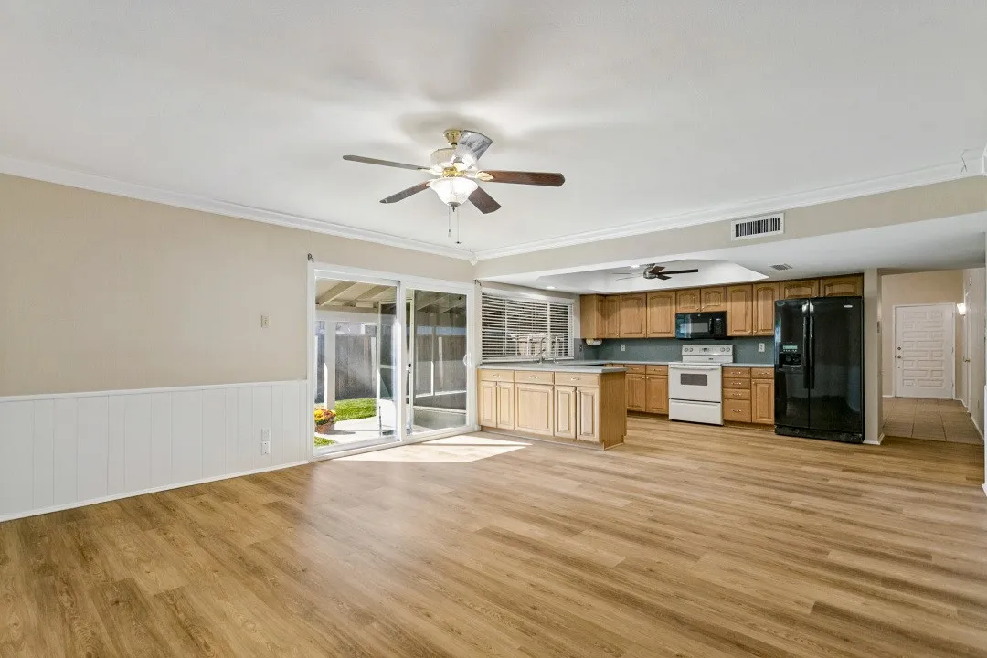 Single Family Residence For Sale in Collin County , 3320 Garner Lane, Plano, Texas 75023, 3 Bedroom, 2 Bathroom, 2 Garage spaces, 1,817 Sqft, built in 1972, mls#21406216, Real Estate Agent in Plano, Homes For Sale in Collin county, Homes For Sale in Plano, Realtor in Plano Texas, Real Estate Brokerage Independent Realty Texas, Luminita Cordes Realtor