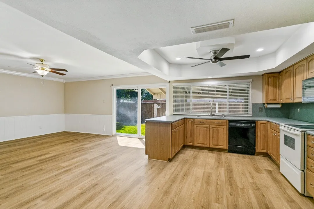 Single Family Residence For Sale in Collin County , 3320 Garner Lane, Plano, Texas 75023, 3 Bedroom, 2 Bathroom, 2 Garage spaces, 1,817 Sqft, built in 1972, mls#21406216, Real Estate Agent in Plano, Homes For Sale in Collin county, Homes For Sale in Plano, Realtor in Plano Texas, Real Estate Brokerage Independent Realty Texas, Luminita Cordes Realtor