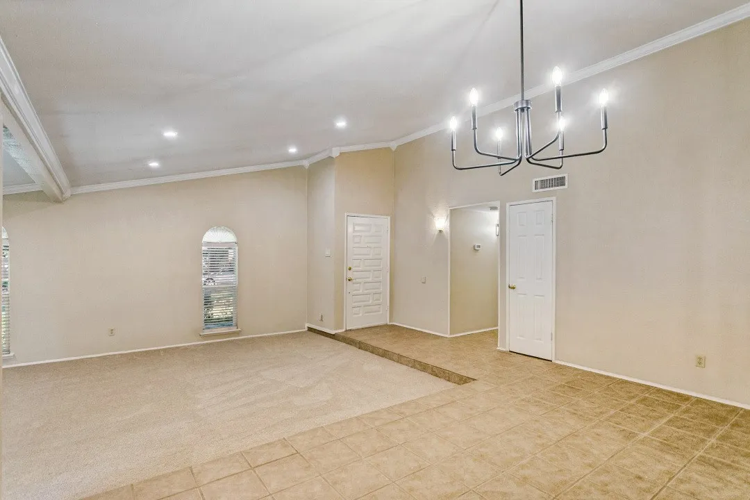 Single Family Residence For Sale in Collin County , 3320 Garner Lane, Plano, Texas 75023, 3 Bedroom, 2 Bathroom, 2 Garage spaces, 1,817 Sqft, built in 1972, mls#21406216, Real Estate Agent in Plano, Homes For Sale in Collin county, Homes For Sale in Plano, Realtor in Plano Texas, Real Estate Brokerage Independent Realty Texas, Luminita Cordes Realtor