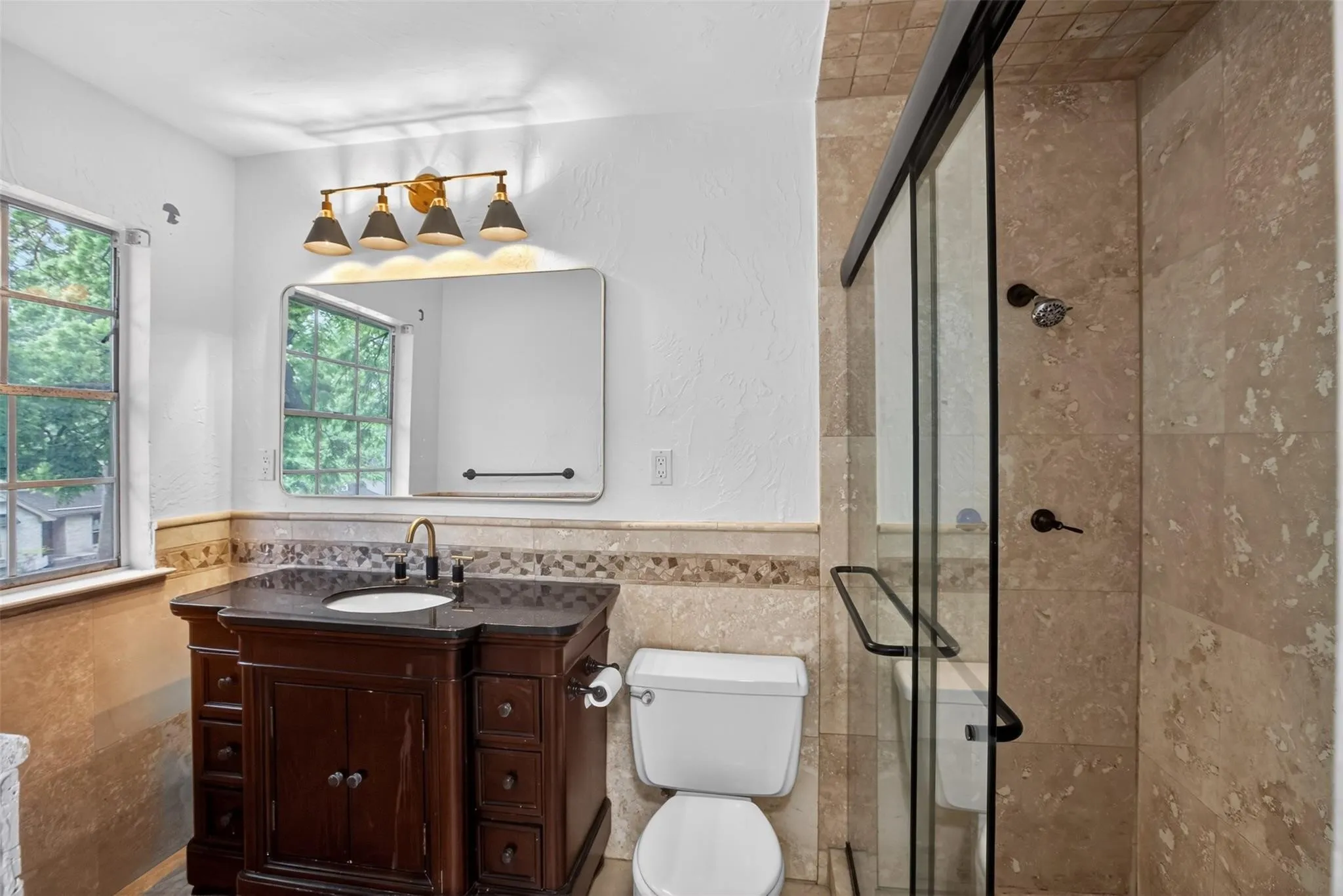 Single Family Residence For Sale in Dallas County , 9551 Highedge Drive, Dallas, Texas 75238, 4 Bedroom, 3 Bathroom, 2 Garage spaces, 2,954 Sqft, built in 1963, mls#21407549, Real Estate Agent in Dallas, Homes For Sale in Dallas county, Homes For Sale in Dallas, Realtor in Dallas Texas, Real Estate Brokerage Independent Realty Texas, Luminita Cordes Realtor