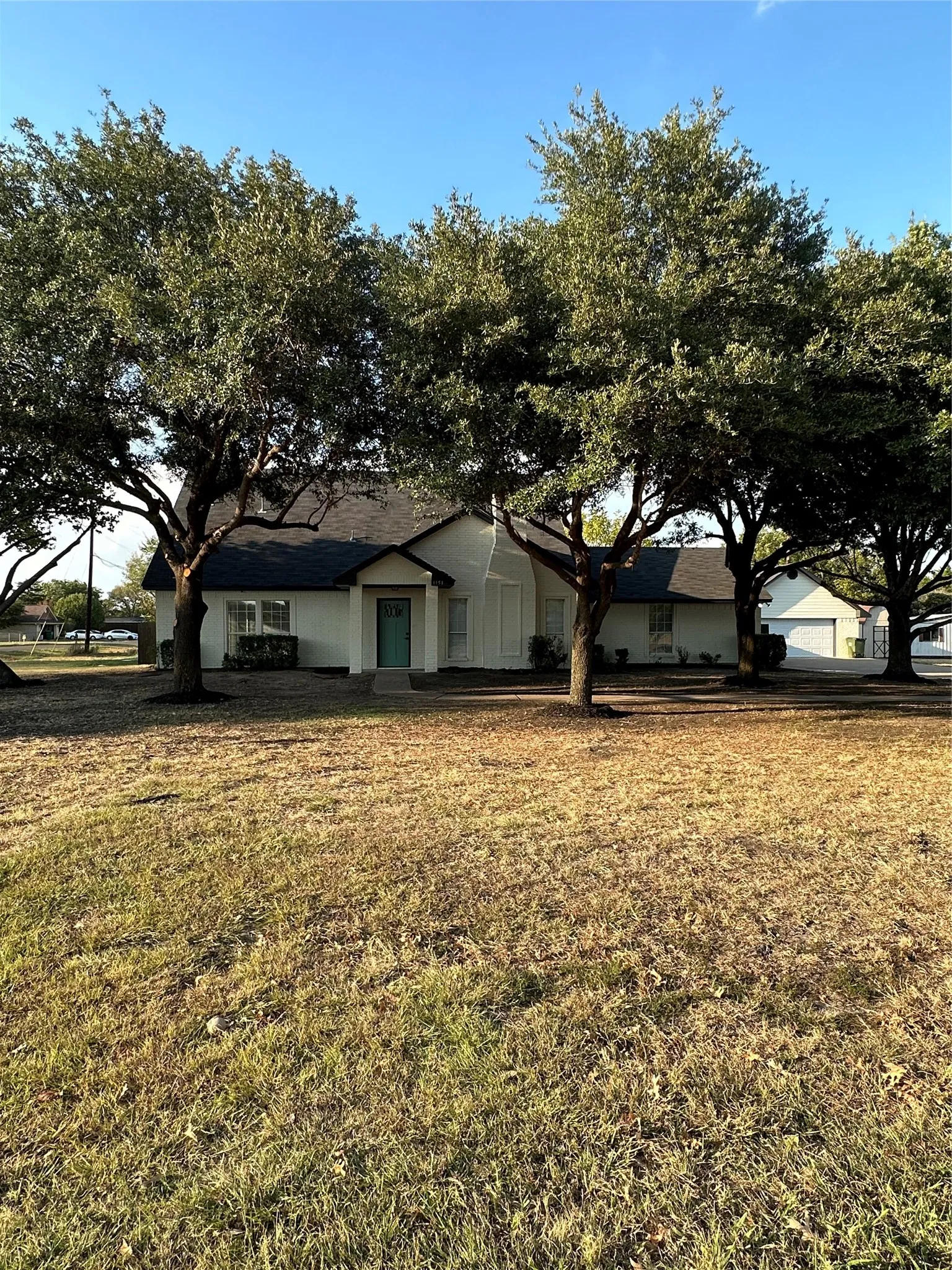 Single Family Residence For Rent in Ellis County , 1151 Azalea Lane, Waxahachie, Texas 75165, 4 Bedroom, 3 Bathroom, 2 Garage spaces, 2,470 Sqft, built in 1991, mls#21407545, Real Estate Agent in Waxahachie, Homes For Rent in Ellis county, Homes For Rent in Waxahachie, Realtor in Waxahachie Texas, Real Estate Brokerage Independent Realty Texas, Luminita Cordes Realtor