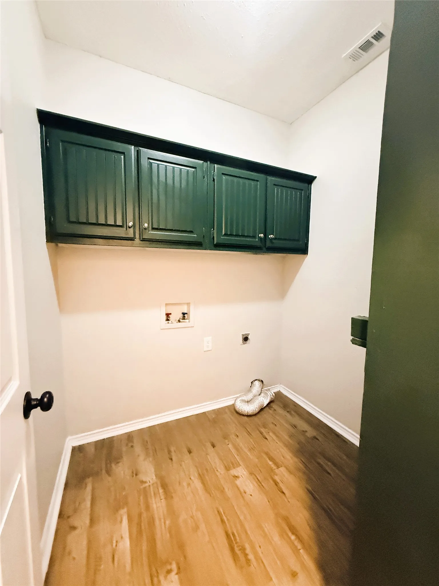 Single Family Residence For Rent in Ellis County , 1151 Azalea Lane, Waxahachie, Texas 75165, 4 Bedroom, 3 Bathroom, 2 Garage spaces, 2,470 Sqft, built in 1991, mls#21407545, Real Estate Agent in Waxahachie, Homes For Rent in Ellis county, Homes For Rent in Waxahachie, Realtor in Waxahachie Texas, Real Estate Brokerage Independent Realty Texas, Luminita Cordes Realtor