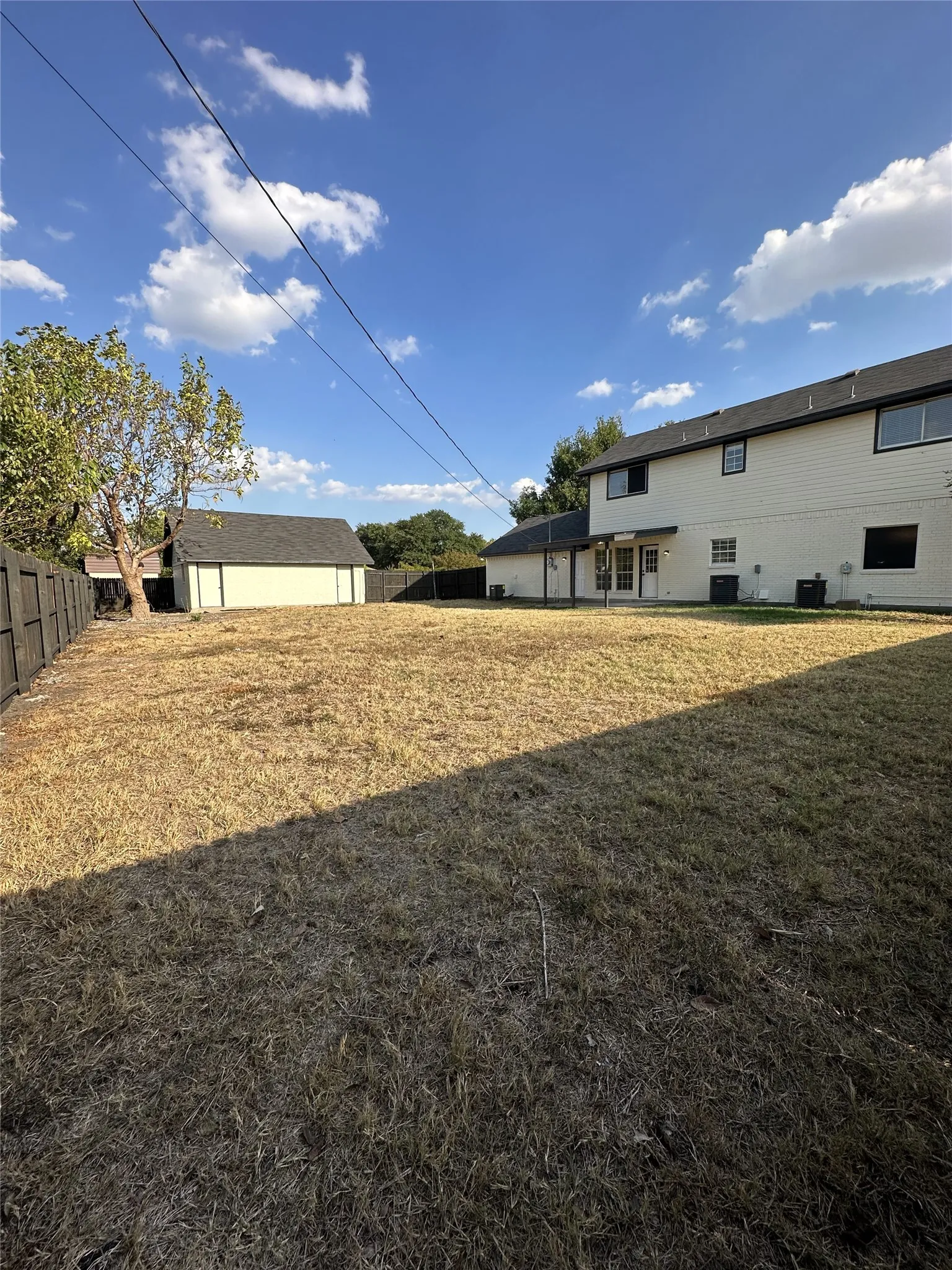 Single Family Residence For Rent in Ellis County , 1151 Azalea Lane, Waxahachie, Texas 75165, 4 Bedroom, 3 Bathroom, 2 Garage spaces, 2,470 Sqft, built in 1991, mls#21407545, Real Estate Agent in Waxahachie, Homes For Rent in Ellis county, Homes For Rent in Waxahachie, Realtor in Waxahachie Texas, Real Estate Brokerage Independent Realty Texas, Luminita Cordes Realtor