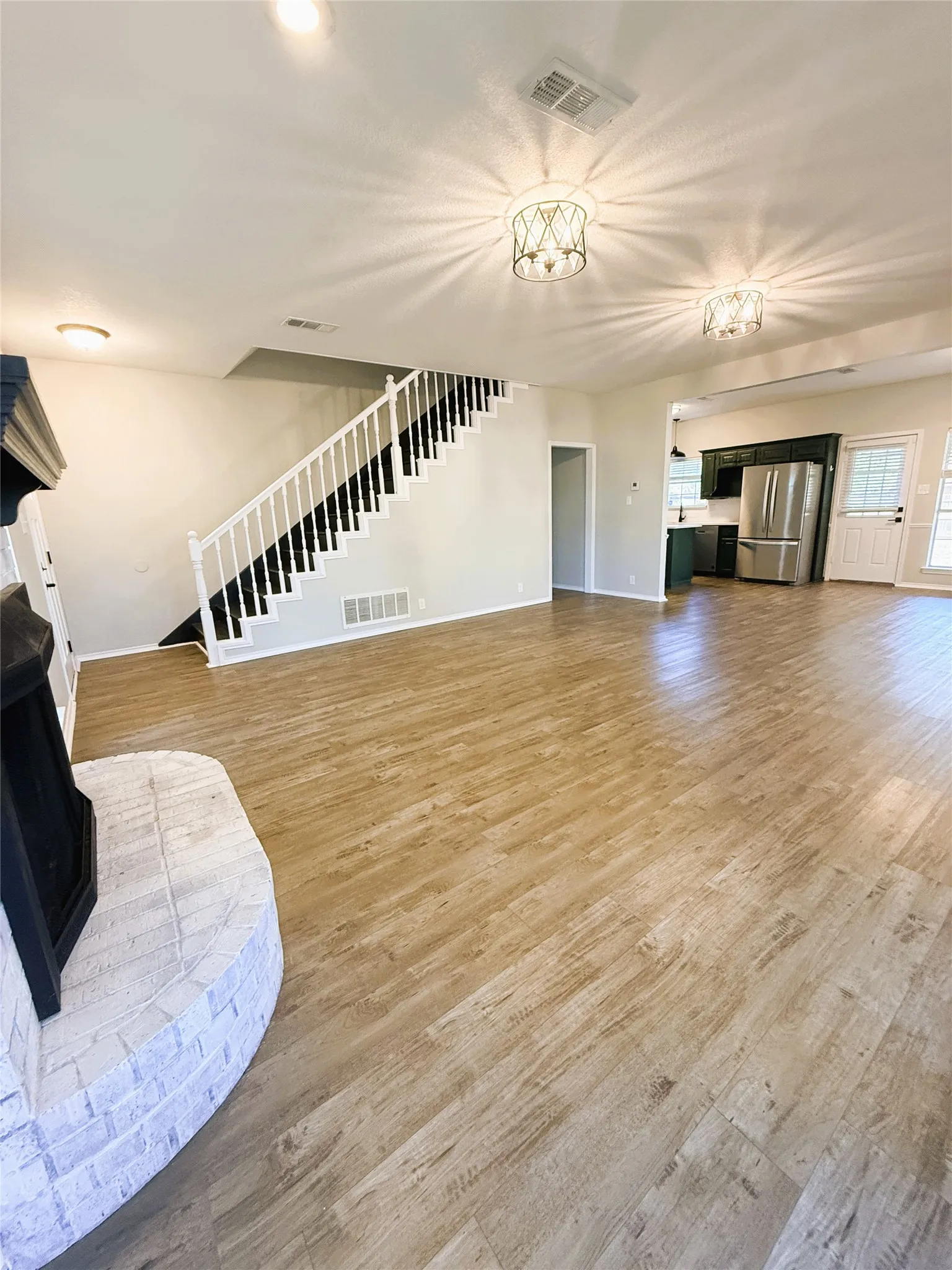 Single Family Residence For Rent in Ellis County , 1151 Azalea Lane, Waxahachie, Texas 75165, 4 Bedroom, 3 Bathroom, 2 Garage spaces, 2,470 Sqft, built in 1991, mls#21407545, Real Estate Agent in Waxahachie, Homes For Rent in Ellis county, Homes For Rent in Waxahachie, Realtor in Waxahachie Texas, Real Estate Brokerage Independent Realty Texas, Luminita Cordes Realtor