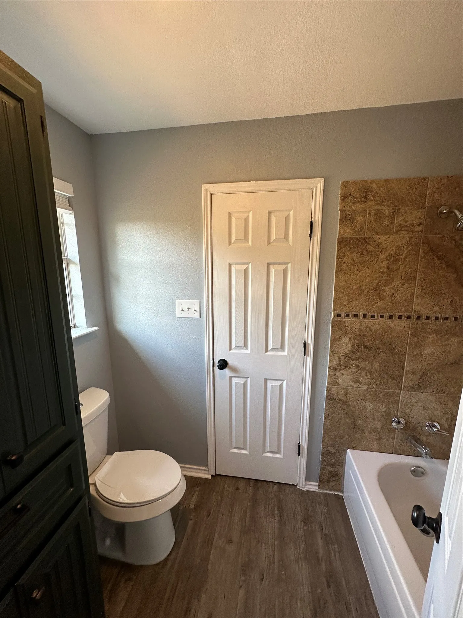 Single Family Residence For Rent in Ellis County , 1151 Azalea Lane, Waxahachie, Texas 75165, 4 Bedroom, 3 Bathroom, 2 Garage spaces, 2,470 Sqft, built in 1991, mls#21407545, Real Estate Agent in Waxahachie, Homes For Rent in Ellis county, Homes For Rent in Waxahachie, Realtor in Waxahachie Texas, Real Estate Brokerage Independent Realty Texas, Luminita Cordes Realtor