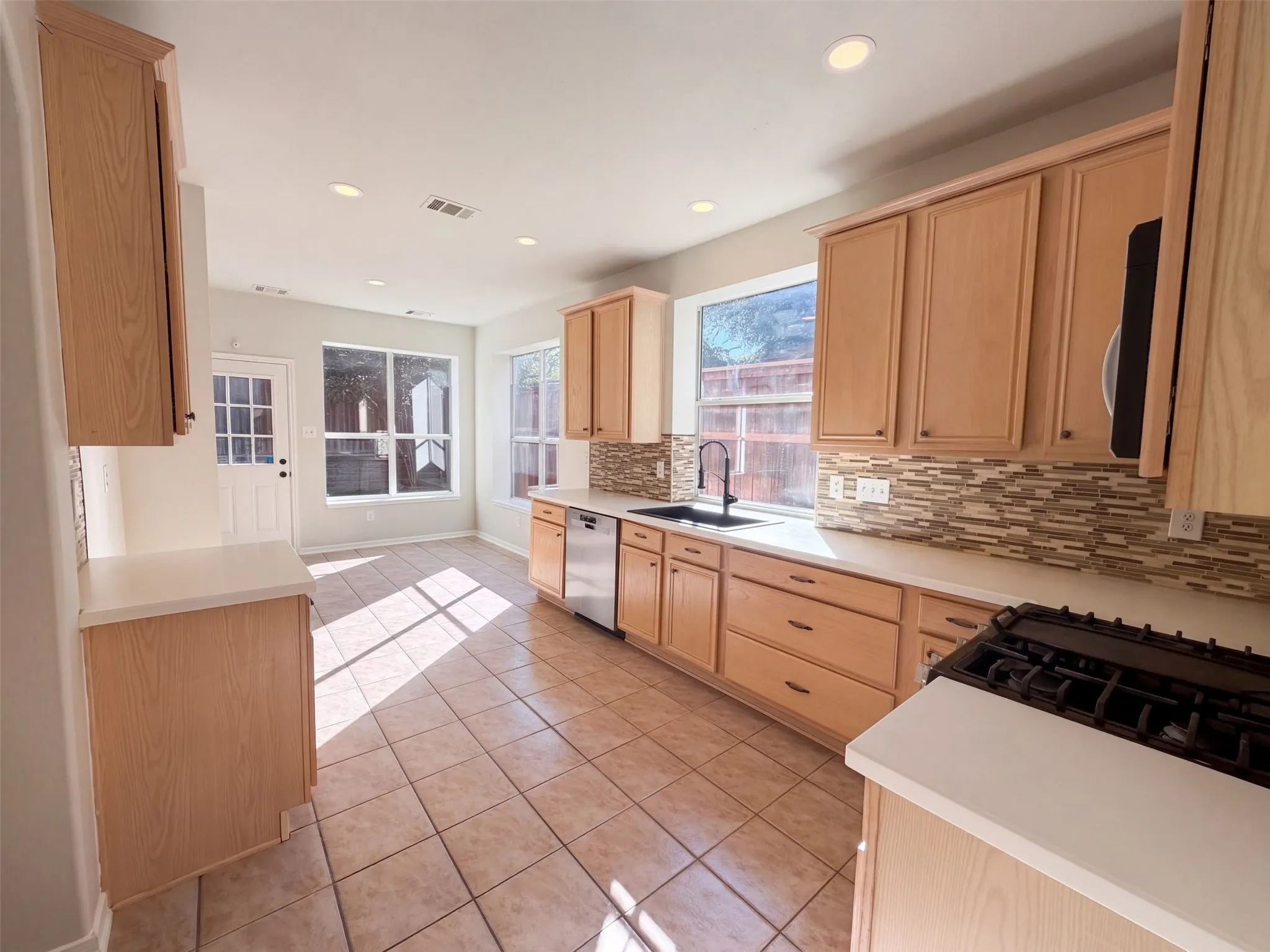 Single Family Residence For Sale in Denton County , 6208 Branchwood Trail, Flower Mound, Texas 75028, 5 Bedroom, 4 Bathroom, 2 Garage spaces, 2,608 Sqft, built in 1998, mls#21407562, Real Estate Agent in Flower Mound, Homes For Sale in Denton county, Homes For Sale in Flower Mound, Realtor in Flower Mound Texas, Real Estate Brokerage Independent Realty Texas, Luminita Cordes Realtor