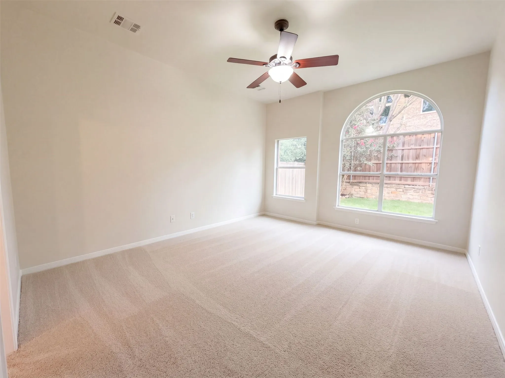 Single Family Residence For Sale in Denton County , 6208 Branchwood Trail, Flower Mound, Texas 75028, 5 Bedroom, 4 Bathroom, 2 Garage spaces, 2,608 Sqft, built in 1998, mls#21407562, Real Estate Agent in Flower Mound, Homes For Sale in Denton county, Homes For Sale in Flower Mound, Realtor in Flower Mound Texas, Real Estate Brokerage Independent Realty Texas, Luminita Cordes Realtor