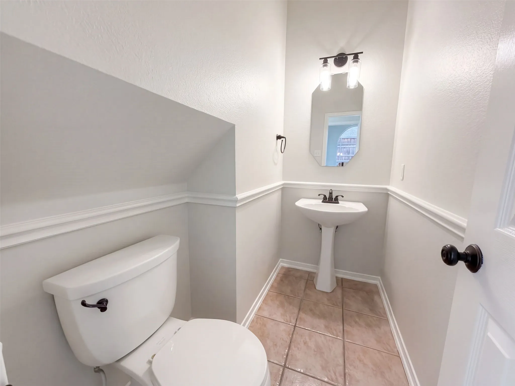 Single Family Residence For Sale in Denton County , 6208 Branchwood Trail, Flower Mound, Texas 75028, 5 Bedroom, 4 Bathroom, 2 Garage spaces, 2,608 Sqft, built in 1998, mls#21407562, Real Estate Agent in Flower Mound, Homes For Sale in Denton county, Homes For Sale in Flower Mound, Realtor in Flower Mound Texas, Real Estate Brokerage Independent Realty Texas, Luminita Cordes Realtor