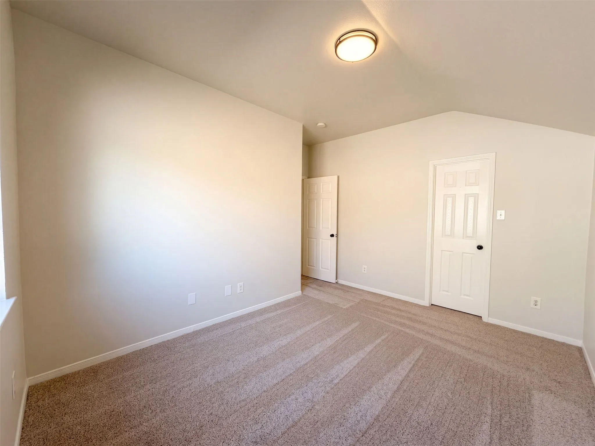 Single Family Residence For Sale in Denton County , 6208 Branchwood Trail, Flower Mound, Texas 75028, 5 Bedroom, 4 Bathroom, 2 Garage spaces, 2,608 Sqft, built in 1998, mls#21407562, Real Estate Agent in Flower Mound, Homes For Sale in Denton county, Homes For Sale in Flower Mound, Realtor in Flower Mound Texas, Real Estate Brokerage Independent Realty Texas, Luminita Cordes Realtor
