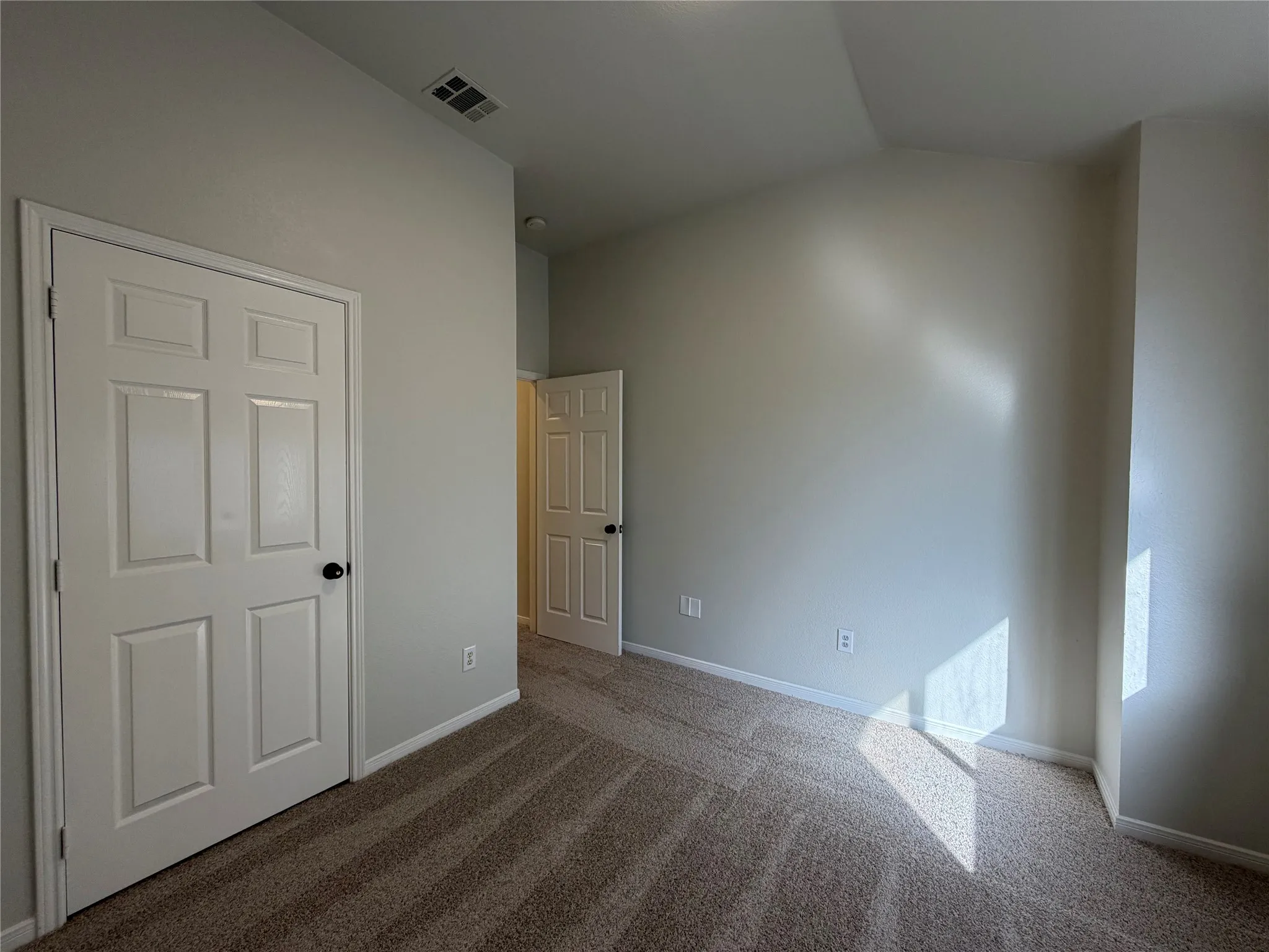 Single Family Residence For Sale in Denton County , 6208 Branchwood Trail, Flower Mound, Texas 75028, 5 Bedroom, 4 Bathroom, 2 Garage spaces, 2,608 Sqft, built in 1998, mls#21407562, Real Estate Agent in Flower Mound, Homes For Sale in Denton county, Homes For Sale in Flower Mound, Realtor in Flower Mound Texas, Real Estate Brokerage Independent Realty Texas, Luminita Cordes Realtor