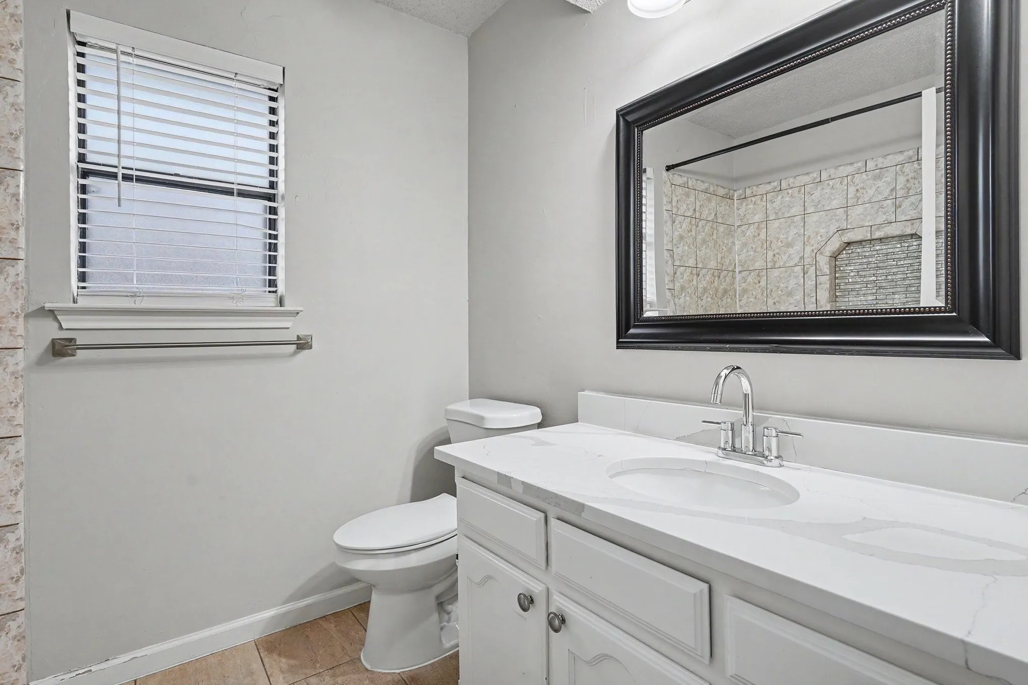 Single Family Residence For Sale in Tarrant County , 8237 Lara Lane, Watauga, Texas 76148, 3 Bedroom, 2 Bathroom, 2 Garage spaces, 1,272 Sqft, built in 1987, mls#21403439, Real Estate Agent in Watauga, Homes For Sale in Tarrant county, Homes For Sale in Watauga, Realtor in Watauga Texas, Real Estate Brokerage Independent Realty Texas, Luminita Cordes Realtor