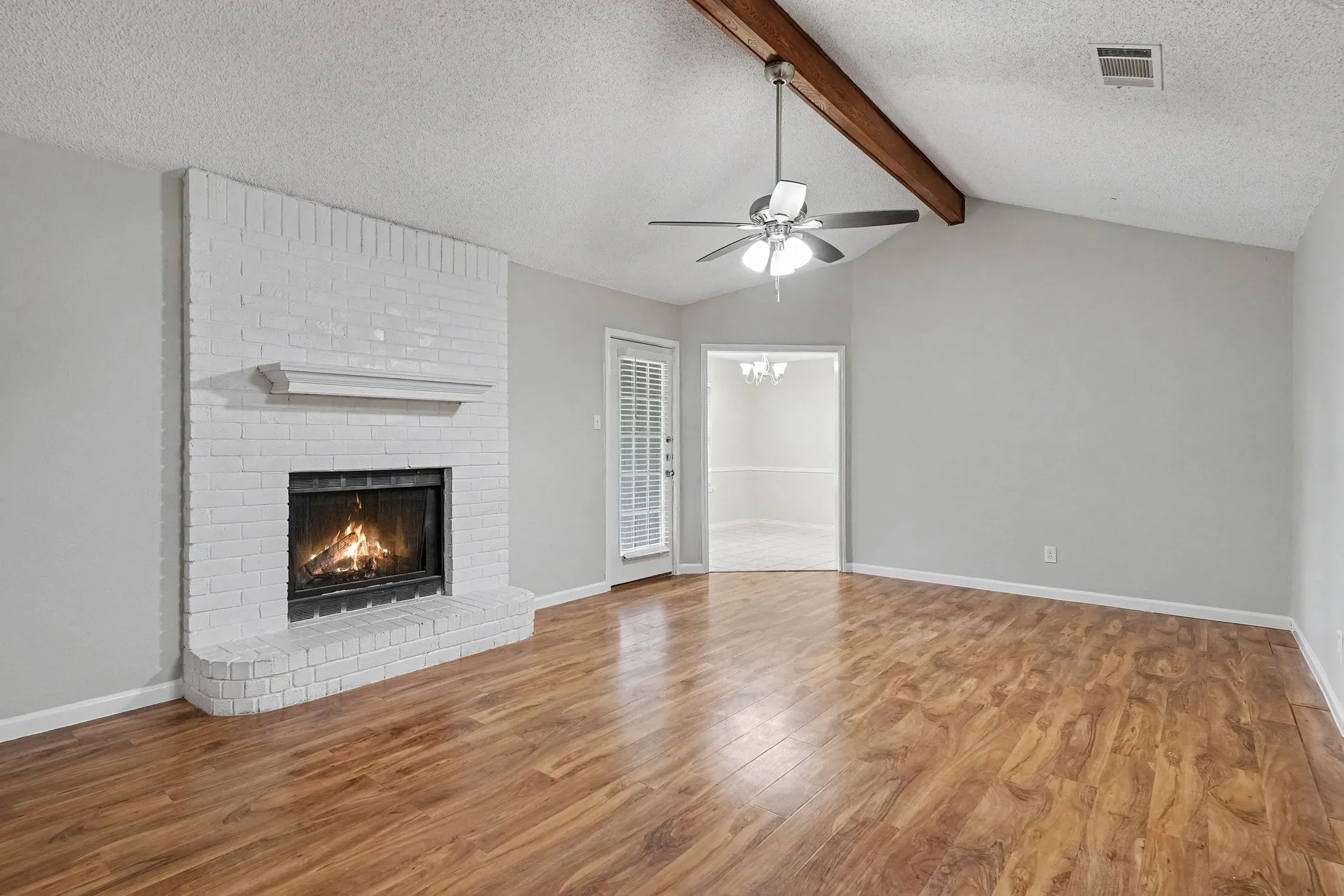 Single Family Residence For Sale in Tarrant County , 8237 Lara Lane, Watauga, Texas 76148, 3 Bedroom, 2 Bathroom, 2 Garage spaces, 1,272 Sqft, built in 1987, mls#21403439, Real Estate Agent in Watauga, Homes For Sale in Tarrant county, Homes For Sale in Watauga, Realtor in Watauga Texas, Real Estate Brokerage Independent Realty Texas, Luminita Cordes Realtor