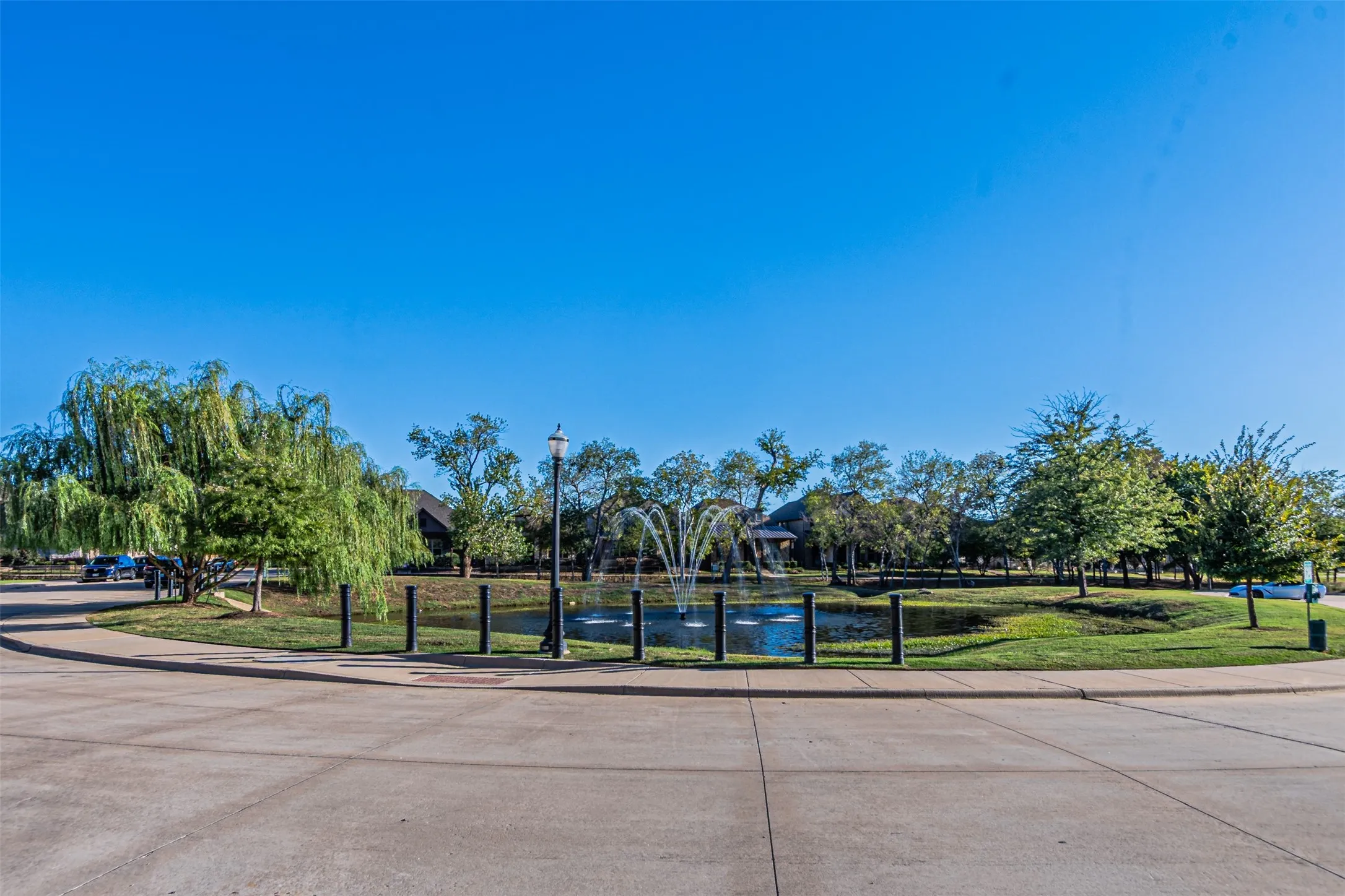 Single Family Residence For Sale in Tarrant County , 805 Tennessee Drive, Euless, Texas 76040, 3 Bedroom, 4 Bathroom, 2 Garage spaces, 2,861 Sqft, built in 2020, mls#21407205, Real Estate Agent in Euless, Homes For Sale in Tarrant county, Homes For Sale in Euless, Realtor in Euless Texas, Real Estate Brokerage Independent Realty Texas, Luminita Cordes Realtor