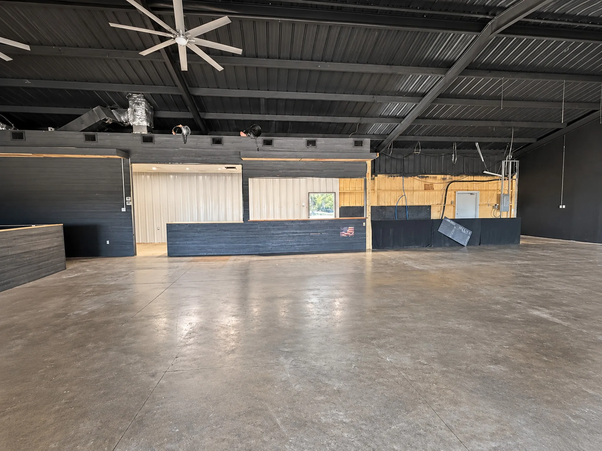 Business For Rent in Parker County , 2524 Azle Highway, Weatherford, Texas 76085, 0, 0, Garage spaces, 0 Sqft, built in 2010, mls#21407563, Real Estate Agent in Weatherford, Homes For Rent in Parker county, Homes For Rent in Weatherford, Realtor in Weatherford Texas, Real Estate Brokerage Independent Realty Texas, Luminita Cordes Realtor