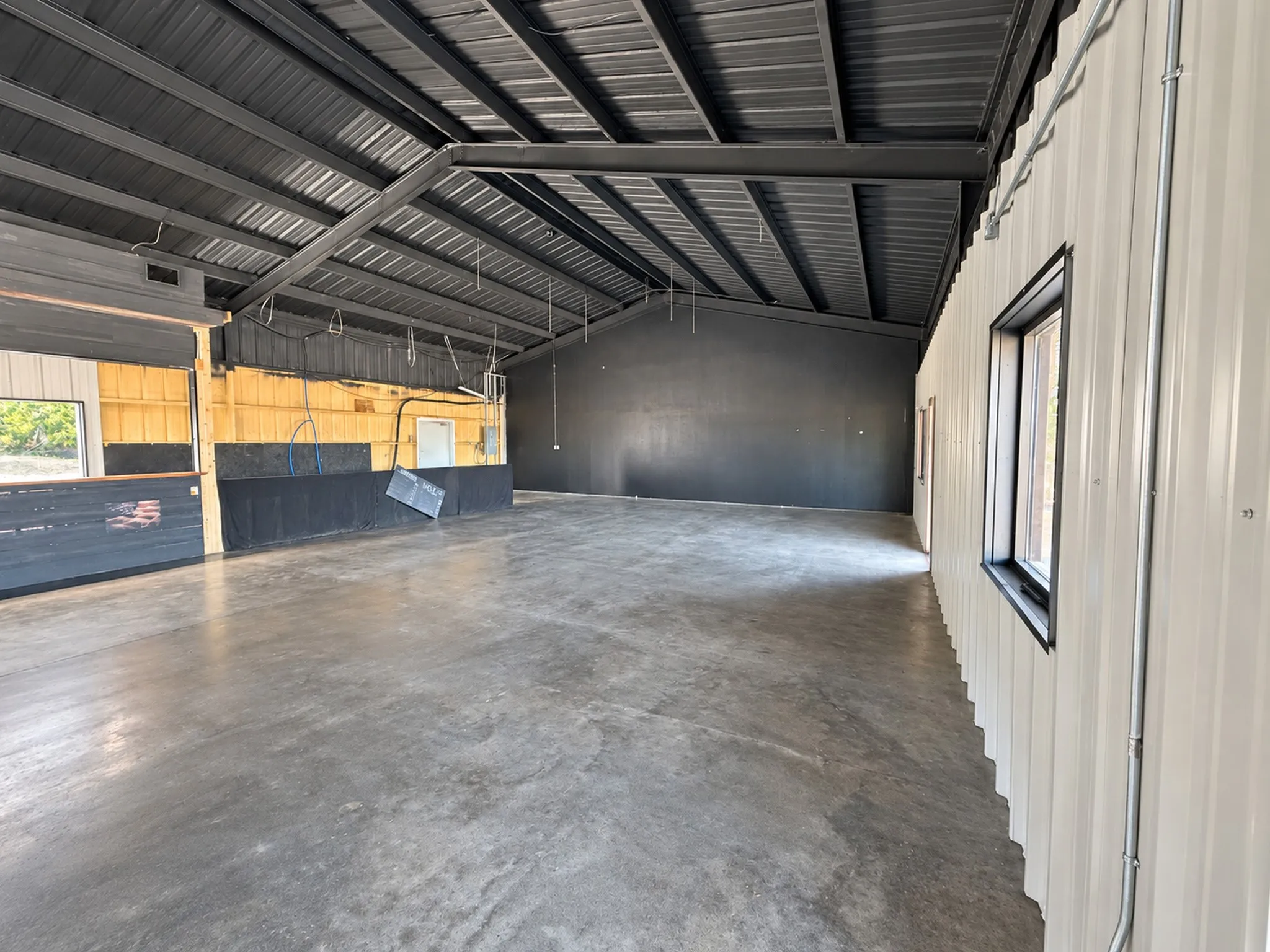 Business For Rent in Parker County , 2524 Azle Highway, Weatherford, Texas 76085, 0, 0, Garage spaces, 0 Sqft, built in 2010, mls#21407563, Real Estate Agent in Weatherford, Homes For Rent in Parker county, Homes For Rent in Weatherford, Realtor in Weatherford Texas, Real Estate Brokerage Independent Realty Texas, Luminita Cordes Realtor