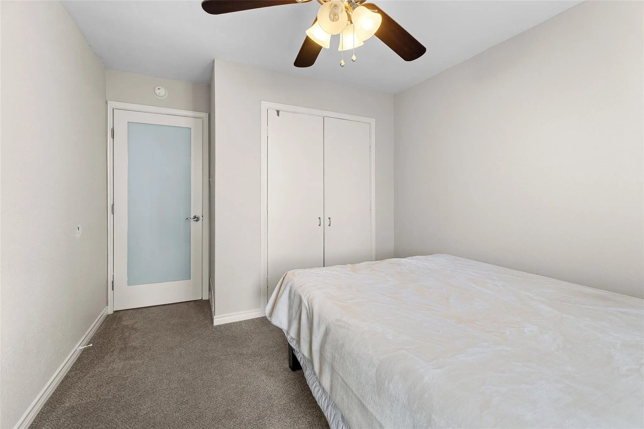 Single Family Residence For Sale in Dallas County , 6907 Pickrell Drive, Dallas, Texas 75227, 4 Bedroom, 2 Bathroom, 2 Garage spaces, 2,208 Sqft, built in 1971, mls#21407561, Real Estate Agent in Dallas, Homes For Sale in Dallas county, Homes For Sale in Dallas, Realtor in Dallas Texas, Real Estate Brokerage Independent Realty Texas, Luminita Cordes Realtor