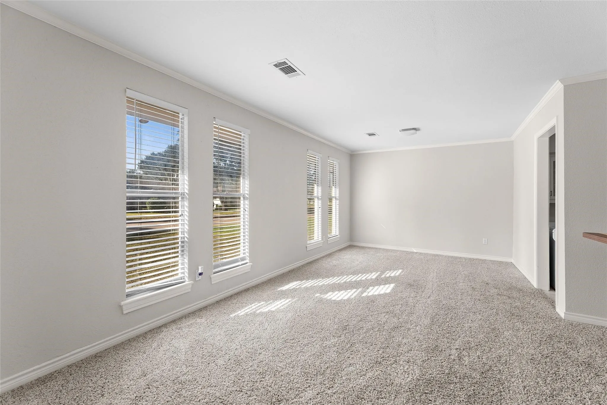 Single Family Residence For Sale in Dallas County , 6907 Pickrell Drive, Dallas, Texas 75227, 4 Bedroom, 2 Bathroom, 2 Garage spaces, 2,208 Sqft, built in 1971, mls#21407561, Real Estate Agent in Dallas, Homes For Sale in Dallas county, Homes For Sale in Dallas, Realtor in Dallas Texas, Real Estate Brokerage Independent Realty Texas, Luminita Cordes Realtor