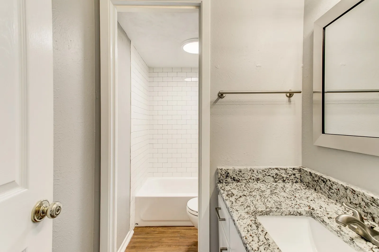 Apartment For Rent in Tarrant County , 2200 W Lowden Street 13, Fort Worth, Texas 76110, 2 Bedroom, 1 Bathroom, Garage spaces, 873 Sqft, built in 1969, mls#21389199, Real Estate Agent in Fort Worth, Homes For Rent in Tarrant county, Homes For Rent in Fort Worth, Realtor in Fort Worth Texas, Real Estate Brokerage Independent Realty Texas, Luminita Cordes Realtor