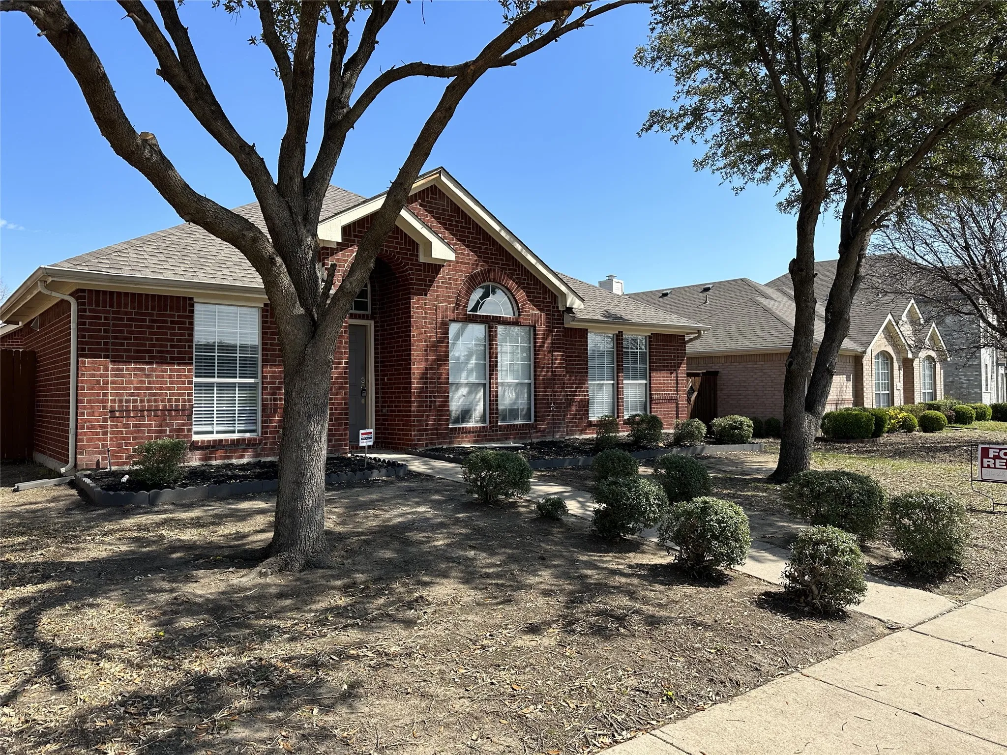 Single Family Residence For Rent