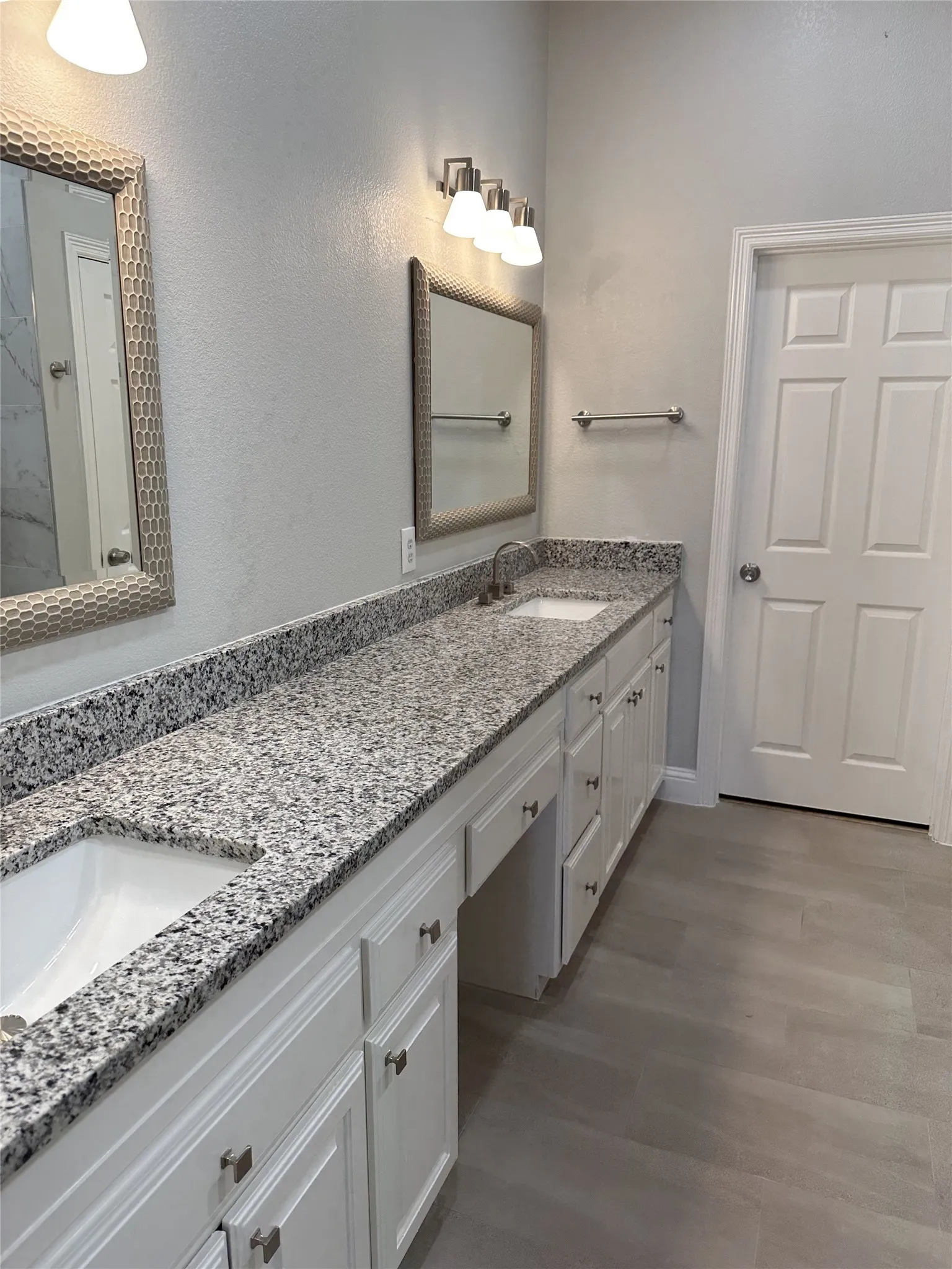 Single Family Residence For Rent in Denton County , 3160 Delaford Drive, Carrollton, Texas 75007, 3 Bedroom, 2 Bathroom, 2 Garage spaces, 2,114 Sqft, built in 1999, mls#21407577, Real Estate Agent in Carrollton, Homes For Rent in Denton county, Homes For Rent in Carrollton, Realtor in Carrollton Texas, Real Estate Brokerage Independent Realty Texas, Luminita Cordes Realtor