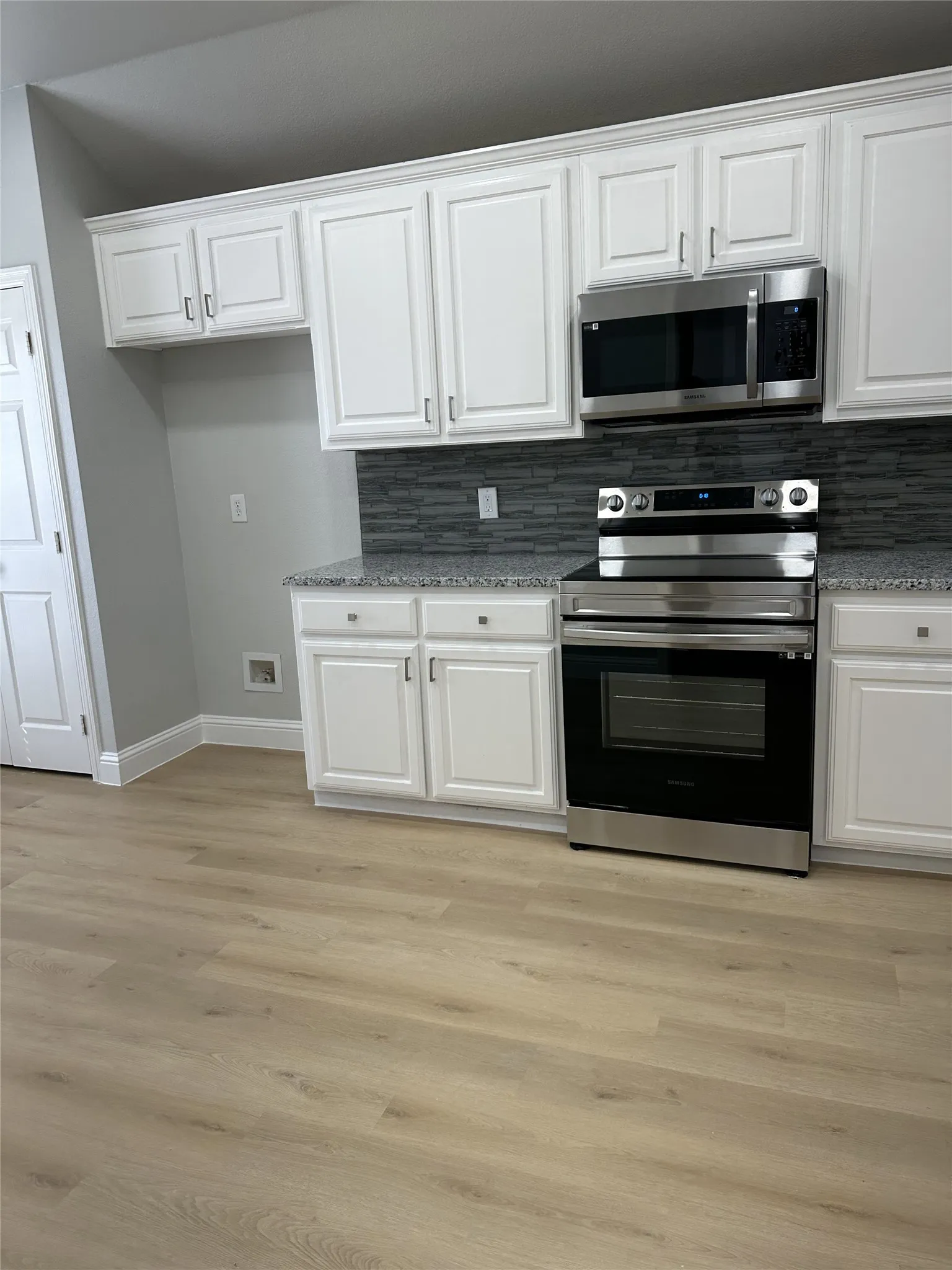 Single Family Residence For Rent in Denton County , 3160 Delaford Drive, Carrollton, Texas 75007, 3 Bedroom, 2 Bathroom, 2 Garage spaces, 2,114 Sqft, built in 1999, mls#21407577, Real Estate Agent in Carrollton, Homes For Rent in Denton county, Homes For Rent in Carrollton, Realtor in Carrollton Texas, Real Estate Brokerage Independent Realty Texas, Luminita Cordes Realtor