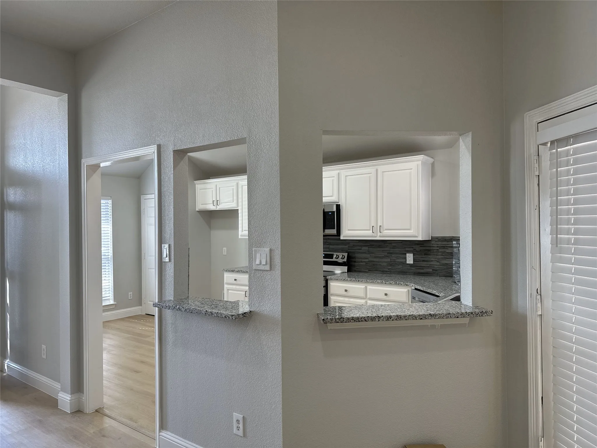 Single Family Residence For Rent in Denton County , 3160 Delaford Drive, Carrollton, Texas 75007, 3 Bedroom, 2 Bathroom, 2 Garage spaces, 2,114 Sqft, built in 1999, mls#21407577, Real Estate Agent in Carrollton, Homes For Rent in Denton county, Homes For Rent in Carrollton, Realtor in Carrollton Texas, Real Estate Brokerage Independent Realty Texas, Luminita Cordes Realtor