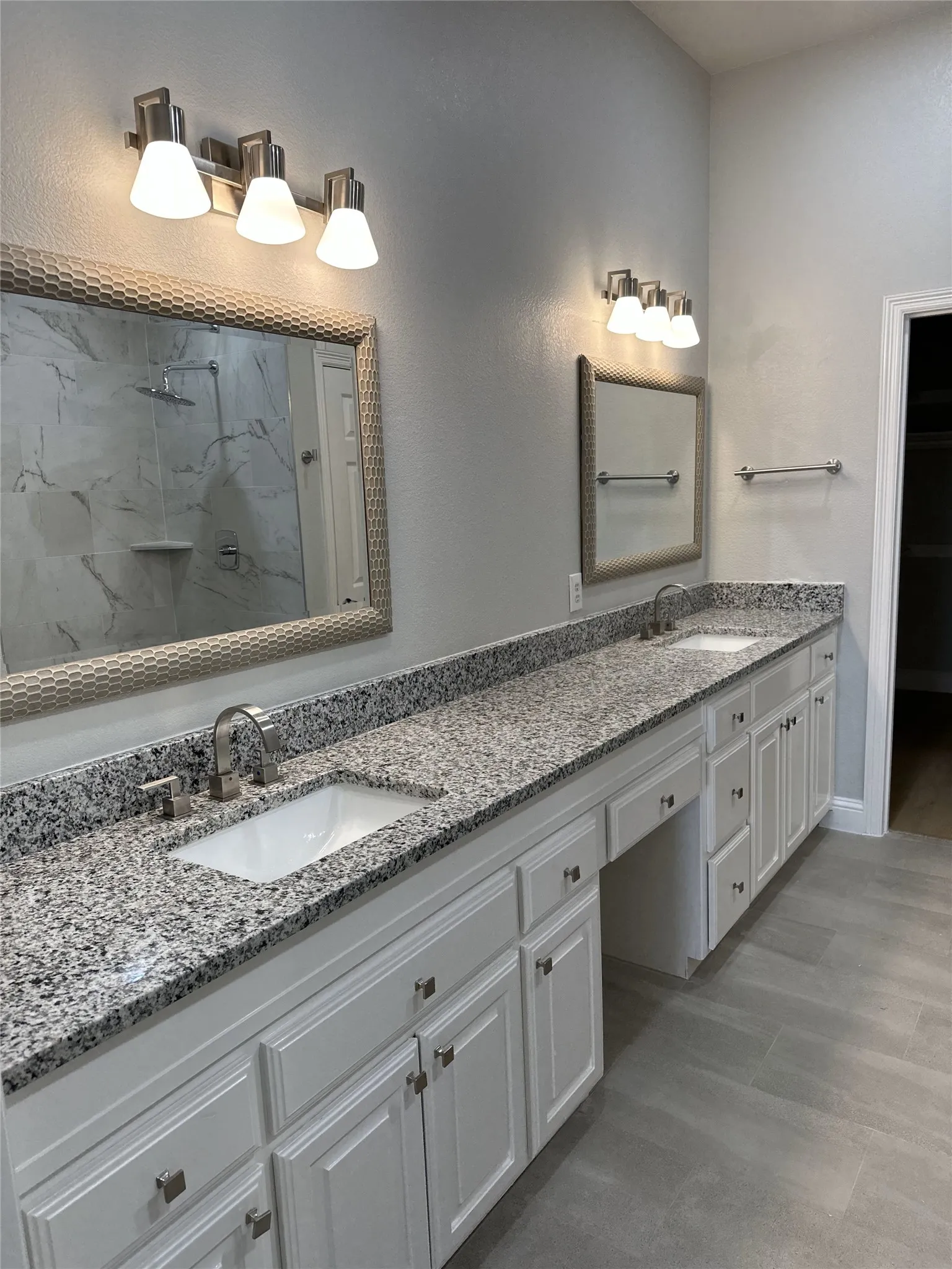 Single Family Residence For Rent in Denton County , 3160 Delaford Drive, Carrollton, Texas 75007, 3 Bedroom, 2 Bathroom, 2 Garage spaces, 2,114 Sqft, built in 1999, mls#21407577, Real Estate Agent in Carrollton, Homes For Rent in Denton county, Homes For Rent in Carrollton, Realtor in Carrollton Texas, Real Estate Brokerage Independent Realty Texas, Luminita Cordes Realtor