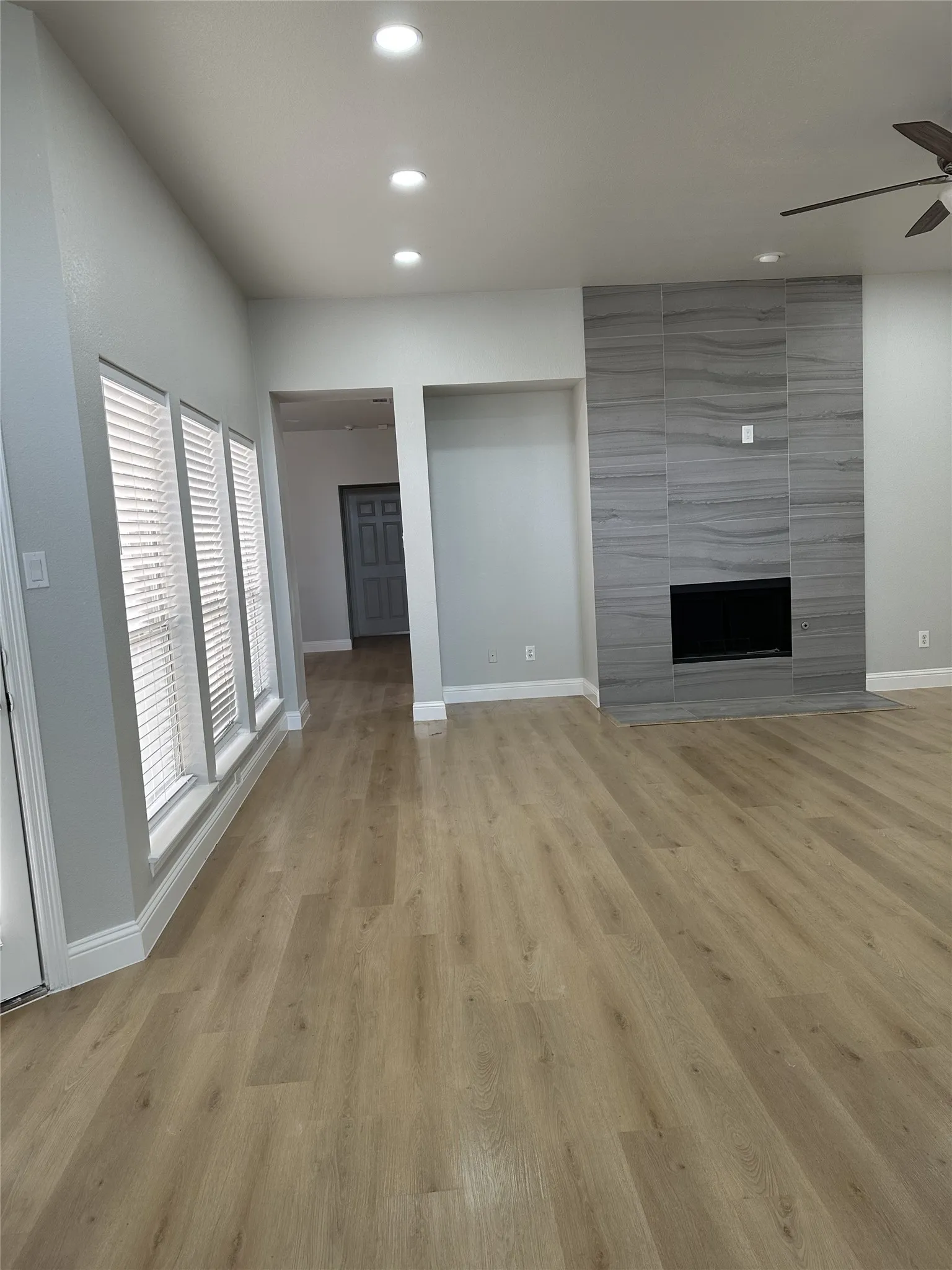Single Family Residence For Rent in Denton County , 3160 Delaford Drive, Carrollton, Texas 75007, 3 Bedroom, 2 Bathroom, 2 Garage spaces, 2,114 Sqft, built in 1999, mls#21407577, Real Estate Agent in Carrollton, Homes For Rent in Denton county, Homes For Rent in Carrollton, Realtor in Carrollton Texas, Real Estate Brokerage Independent Realty Texas, Luminita Cordes Realtor