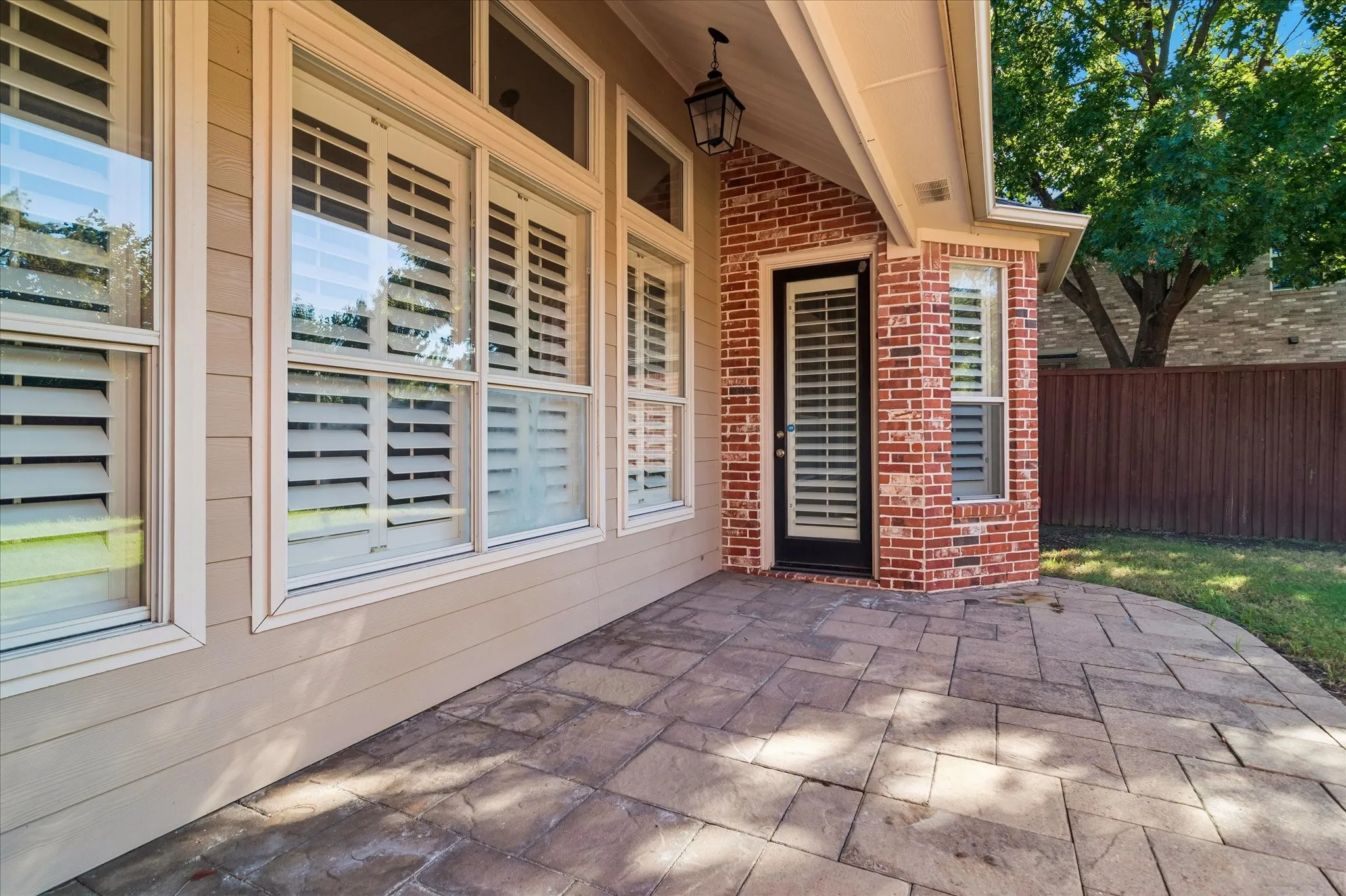 Single Family Residence For Sale in Collin County , 5908 Pebblestone Lane, Plano, Texas 75093, 4 Bedroom, 4 Bathroom, 2 Garage spaces, 2,906 Sqft, built in 1996, mls#21407031, Real Estate Agent in Plano, Homes For Sale in Collin county, Homes For Sale in Plano, Realtor in Plano Texas, Real Estate Brokerage Independent Realty Texas, Luminita Cordes Realtor