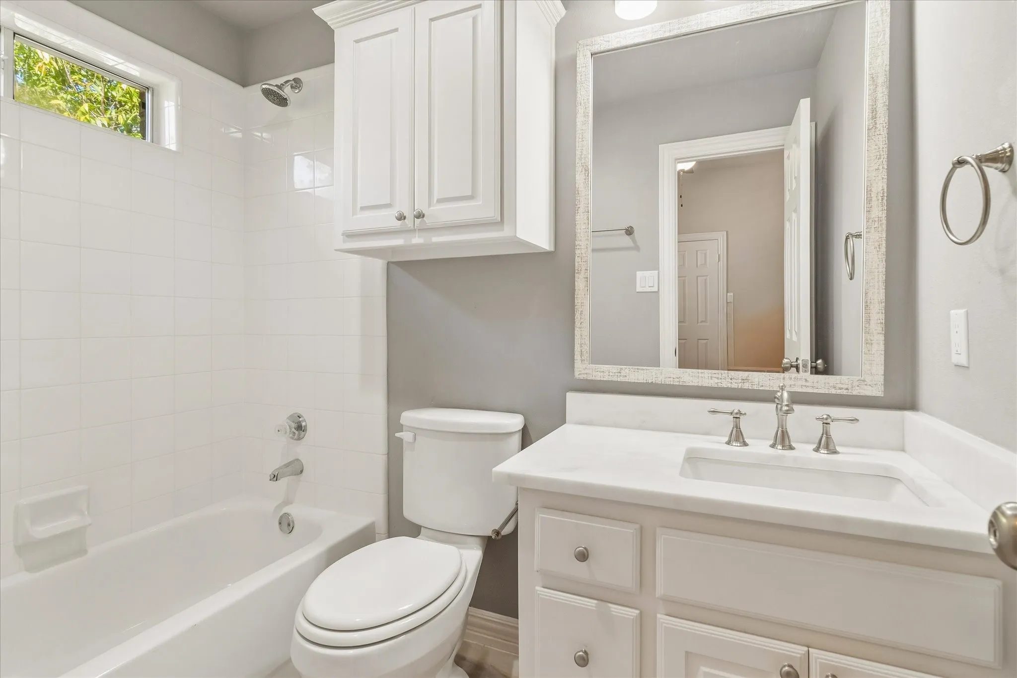 Single Family Residence For Sale in Collin County , 5908 Pebblestone Lane, Plano, Texas 75093, 4 Bedroom, 4 Bathroom, 2 Garage spaces, 2,906 Sqft, built in 1996, mls#21407031, Real Estate Agent in Plano, Homes For Sale in Collin county, Homes For Sale in Plano, Realtor in Plano Texas, Real Estate Brokerage Independent Realty Texas, Luminita Cordes Realtor