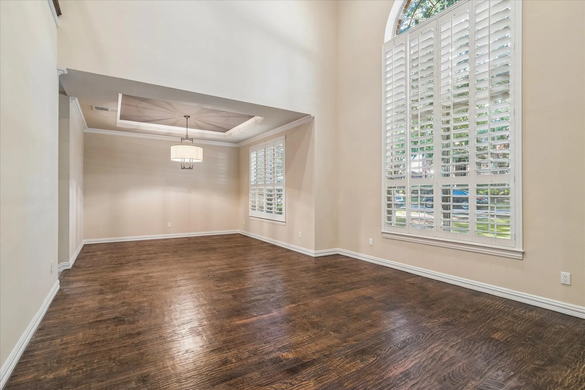 Single Family Residence For Sale in Collin County , 5908 Pebblestone Lane, Plano, Texas 75093, 4 Bedroom, 4 Bathroom, 2 Garage spaces, 2,906 Sqft, built in 1996, mls#21407031, Real Estate Agent in Plano, Homes For Sale in Collin county, Homes For Sale in Plano, Realtor in Plano Texas, Real Estate Brokerage Independent Realty Texas, Luminita Cordes Realtor